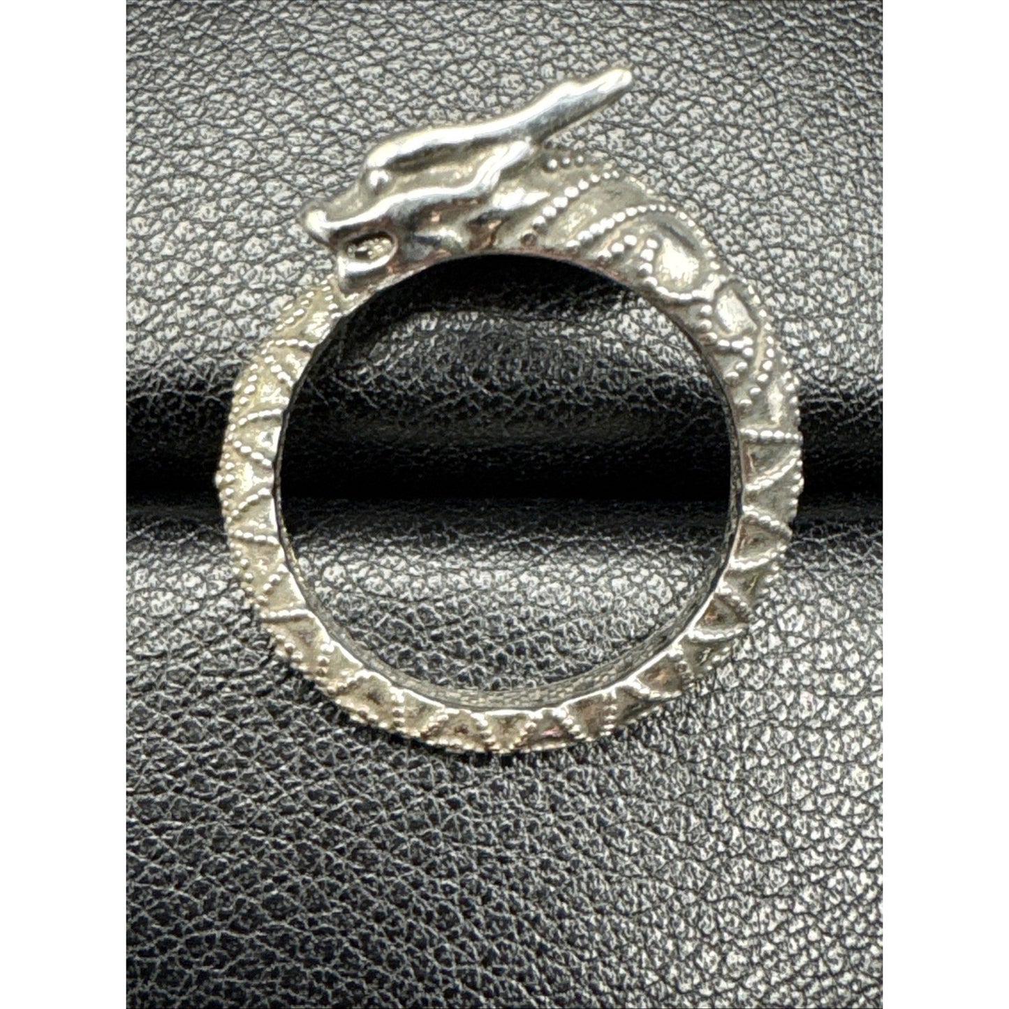 New Condition Sterling Silver Bypass Dragon Ring Size 8 Glass