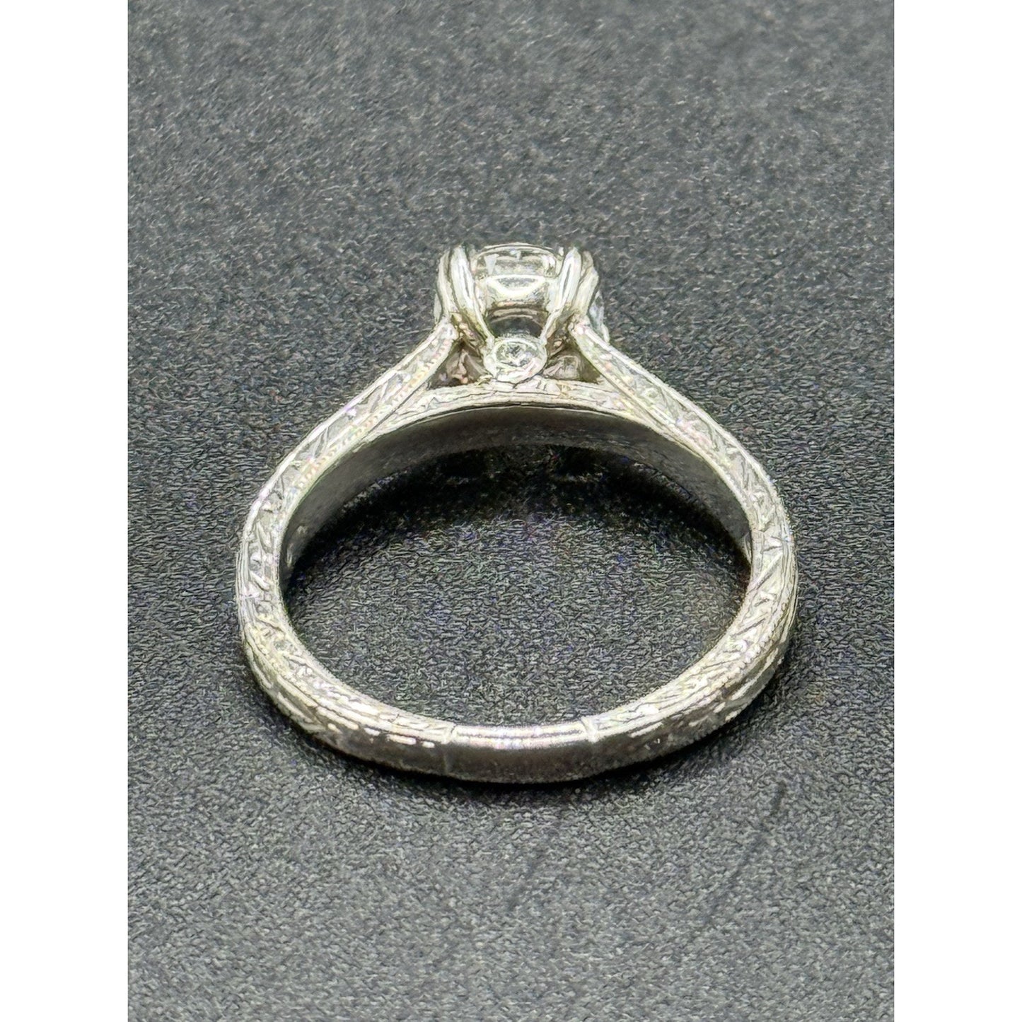 EUC Sterling Silver Vintage Design Cubic Zirconia Ring Size 6.50 P5