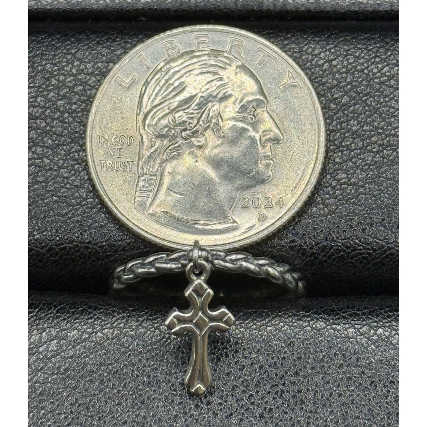New Condition Sterling Silver Cable Cross Dangle Ring Size 7.00