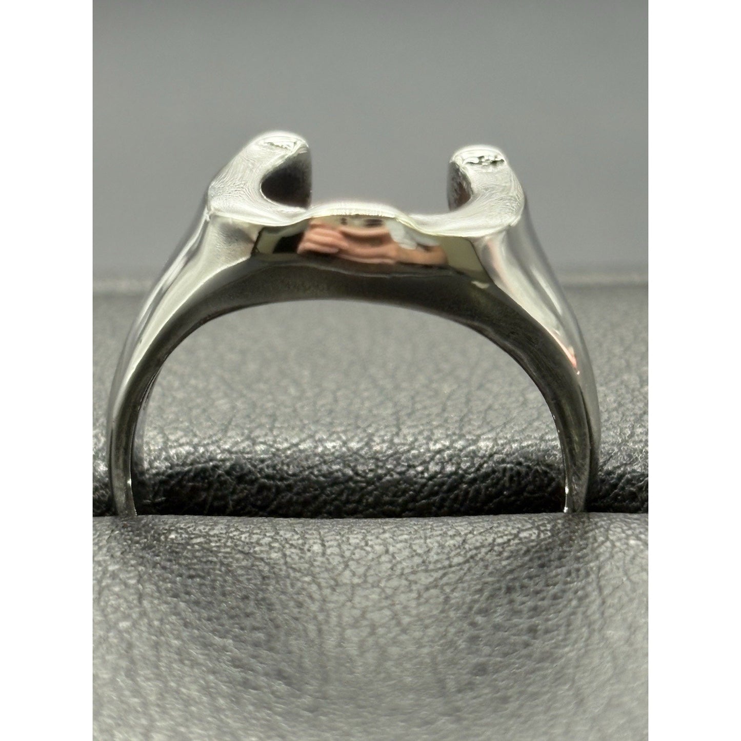 New Condition Horse Shoe Good Luck Ring Size 9 925