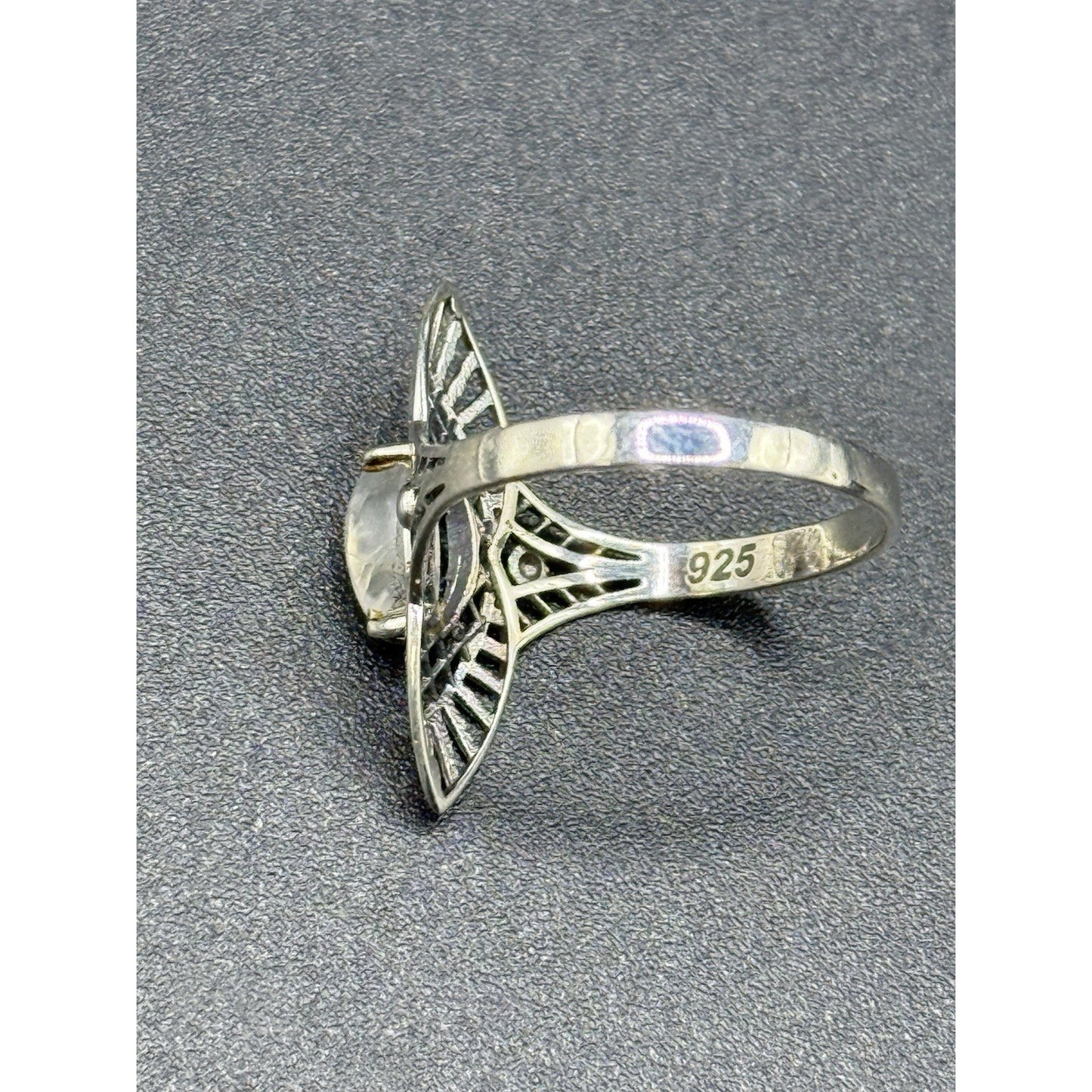EUC Sterling Silver Genuine Moonstone Filigree Ring Size 7.00 Q21
