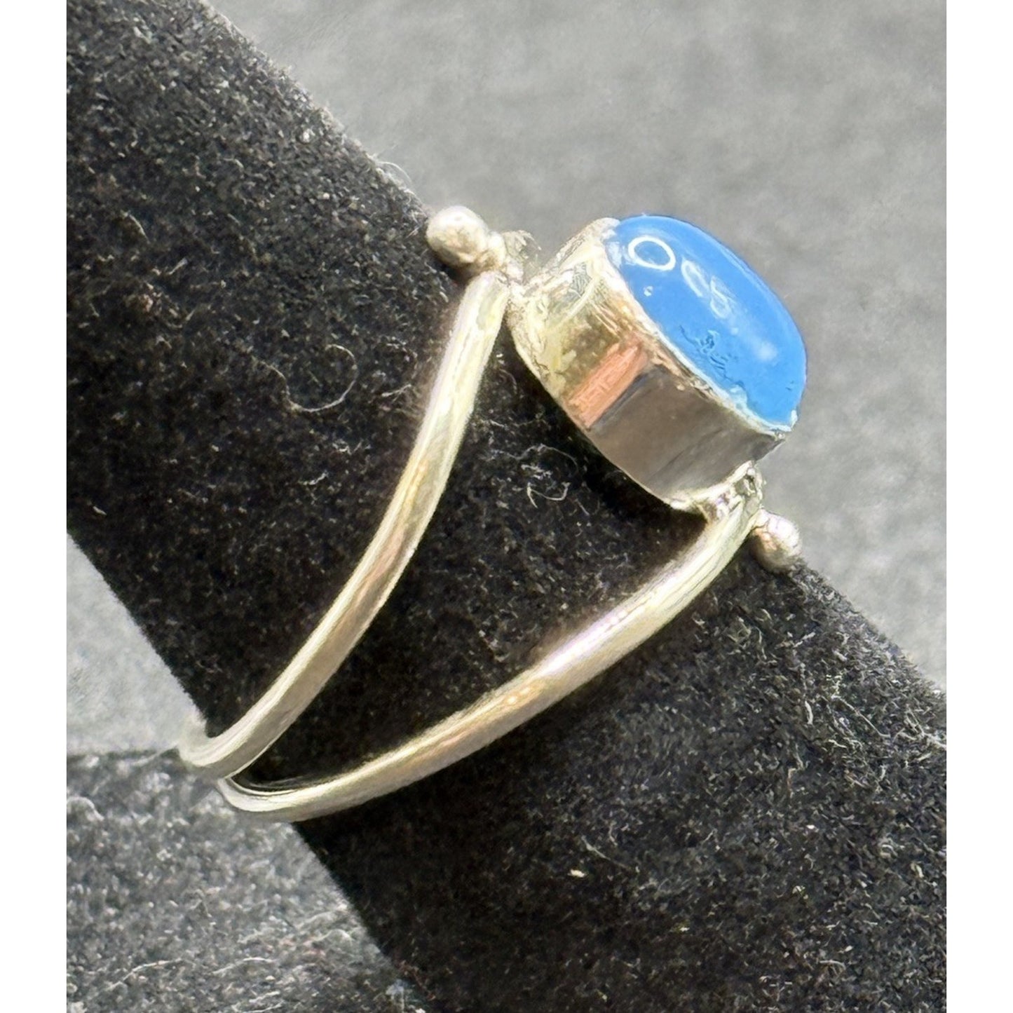 Excellent Used Condition Sterling Silver Genuine Blue Chalcedony Ring Size 6 P19