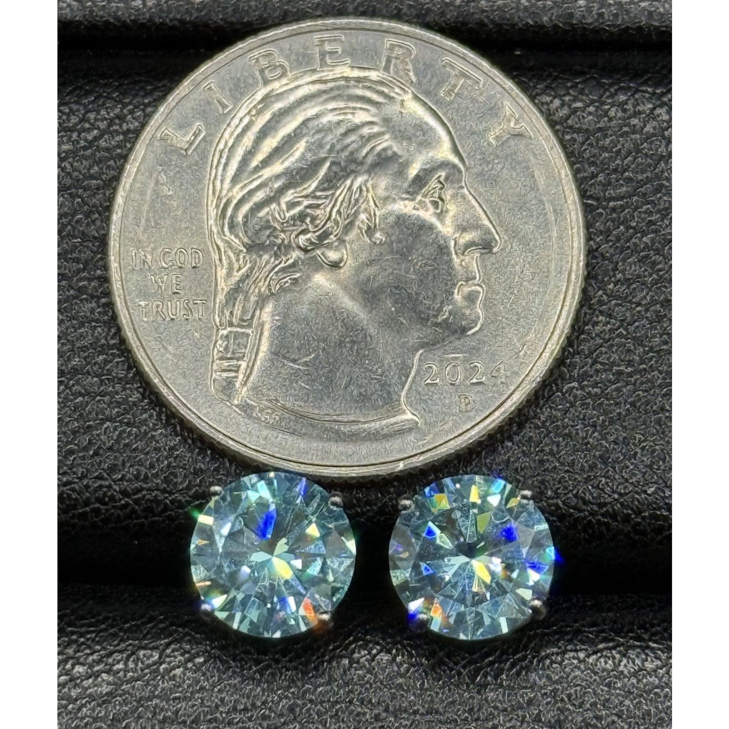 EUC Blue Cubic Zirconia Sterling Silver 4 ctw Stud Earrings 925 P10