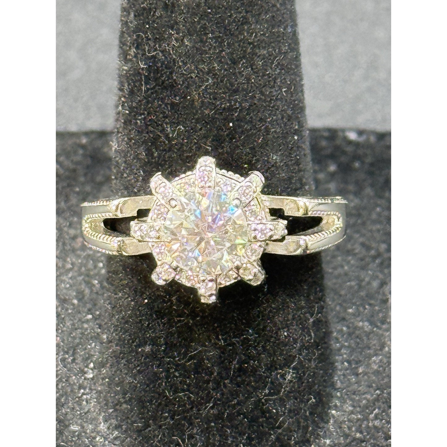 New Condition Sterling Silver Moissanite Engagement Ring Size 7.00 GRA