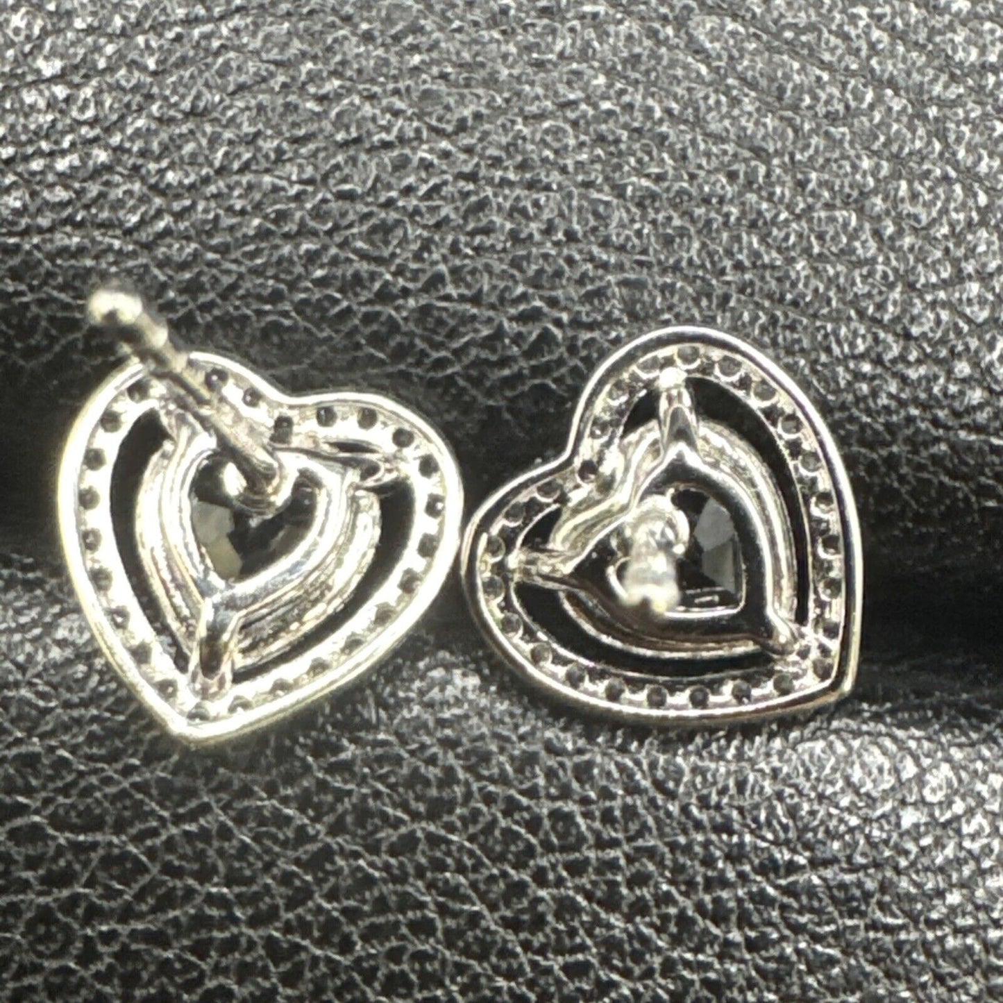 New Condition Sterling Silver Lab Sapphire Heart Stud Earrings 925