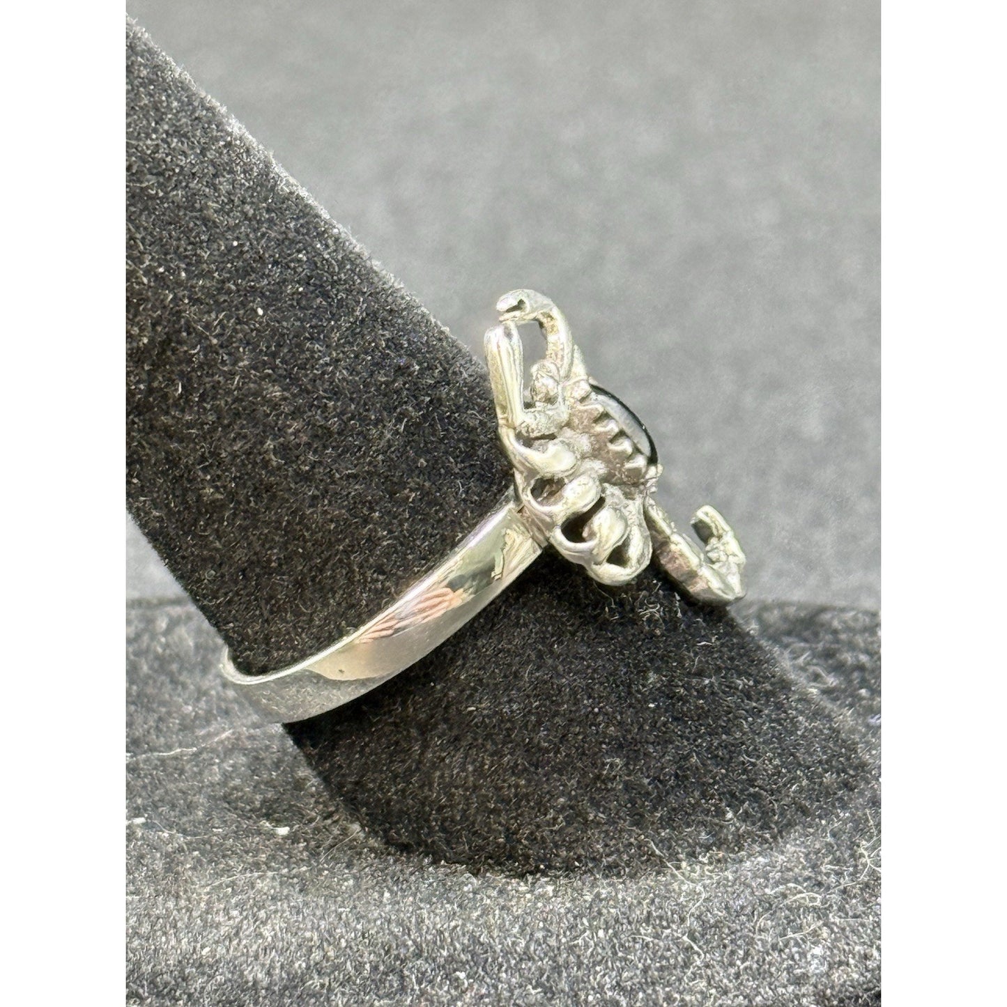 New Condition Sterling Silver Onyx Scorpion Ring Size 7.00