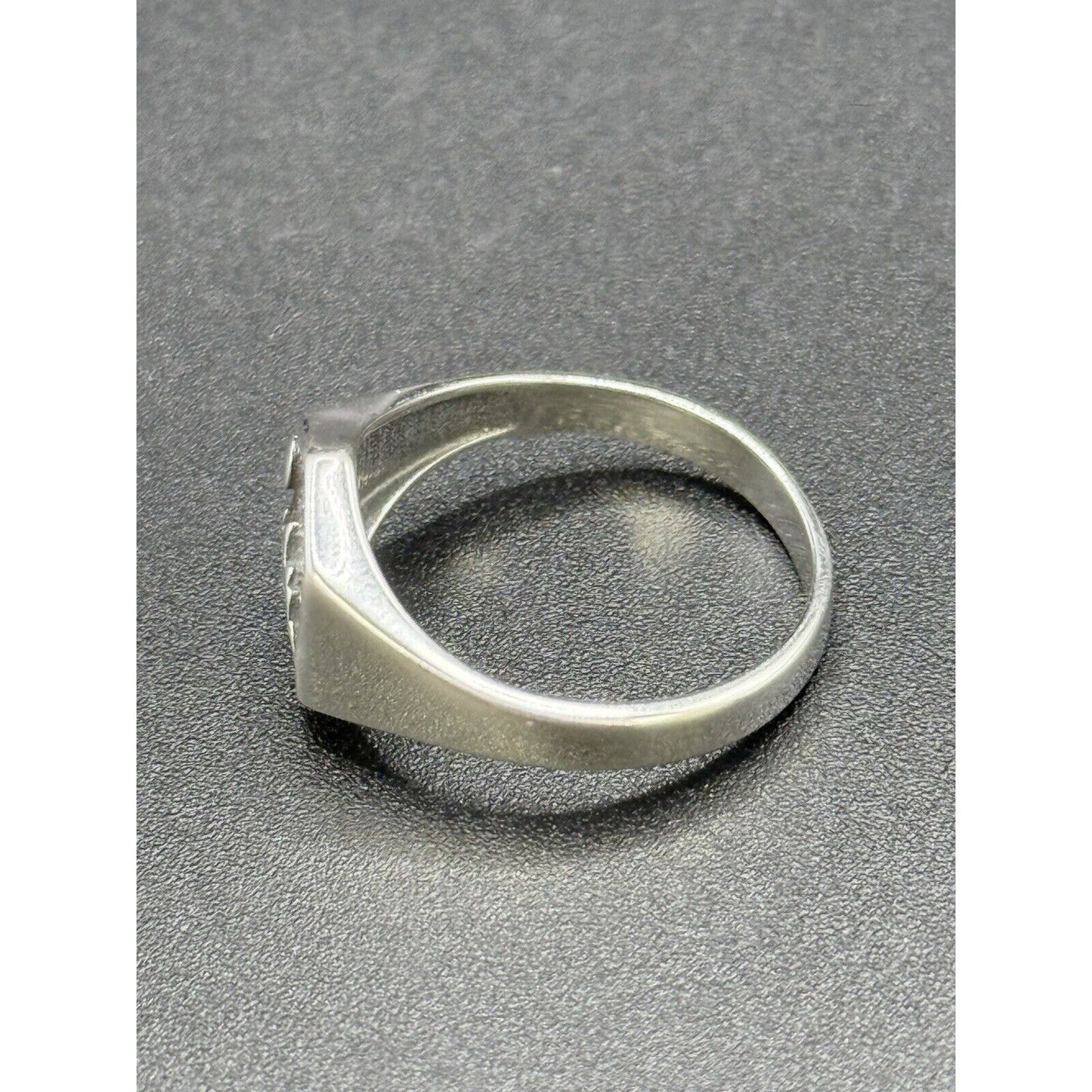New Condition Sterling Silver Mountains & Moon Ring Size 7.00