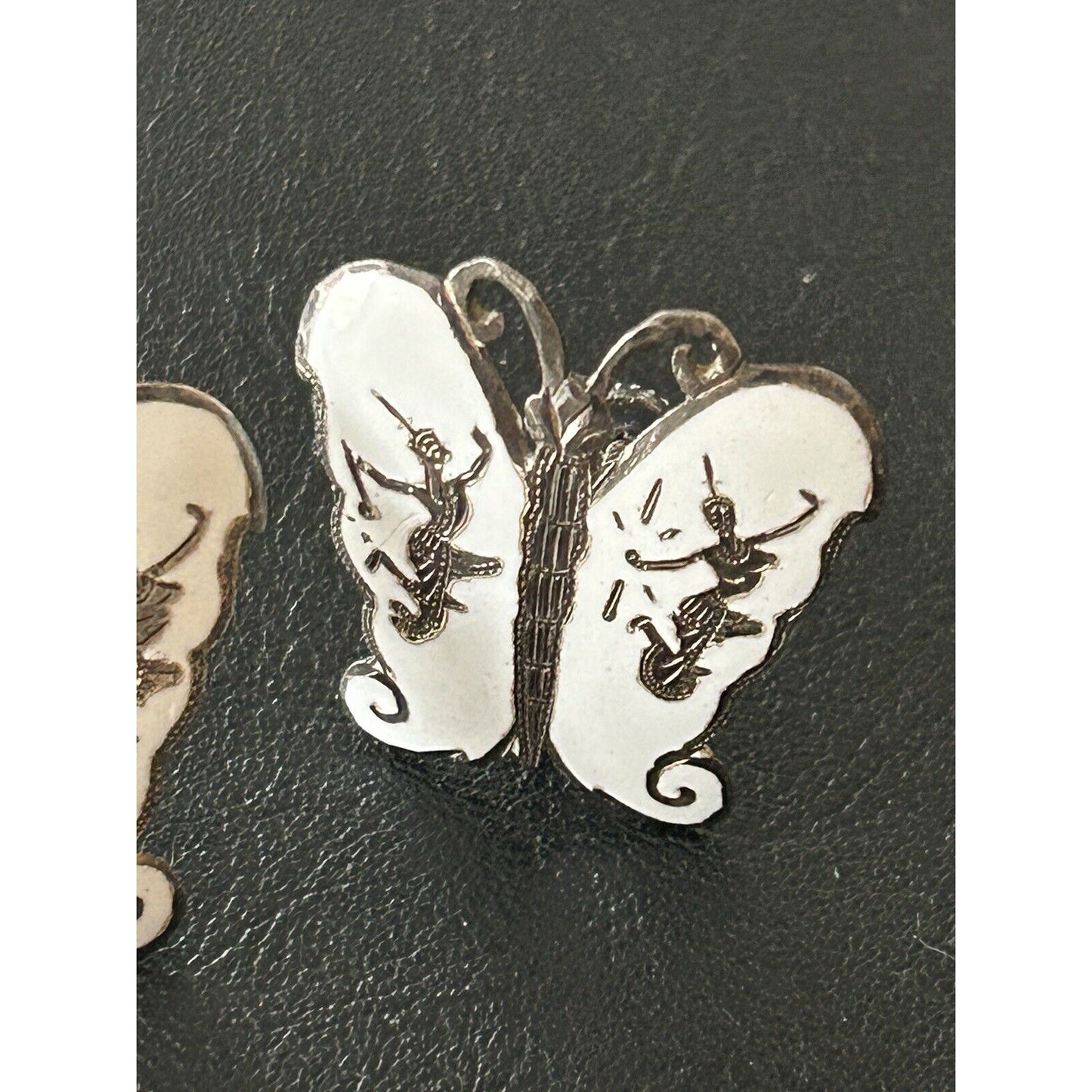 VTG Siam Sterling Silver White Butterfly Screw back Earrings N8