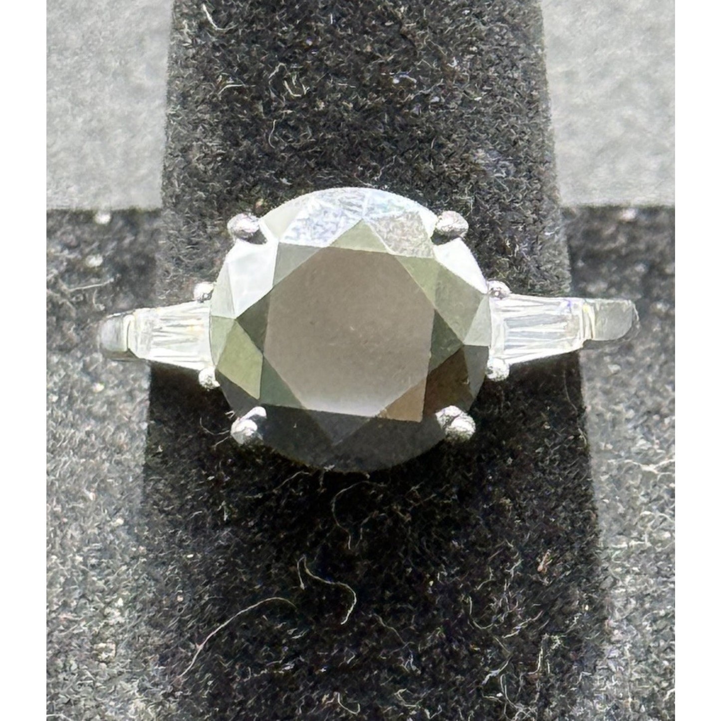 New Condition Sterling Silver Black 5 carat Moissanite Ring Size 7.00 GRA P18