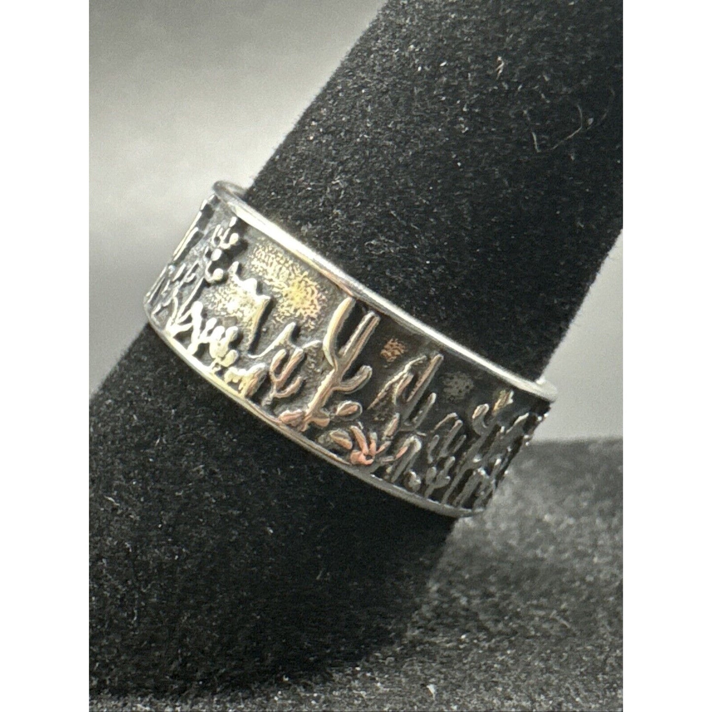 New Condition Sterling Silver Desert Landscape Band Ring 925 Size 7
