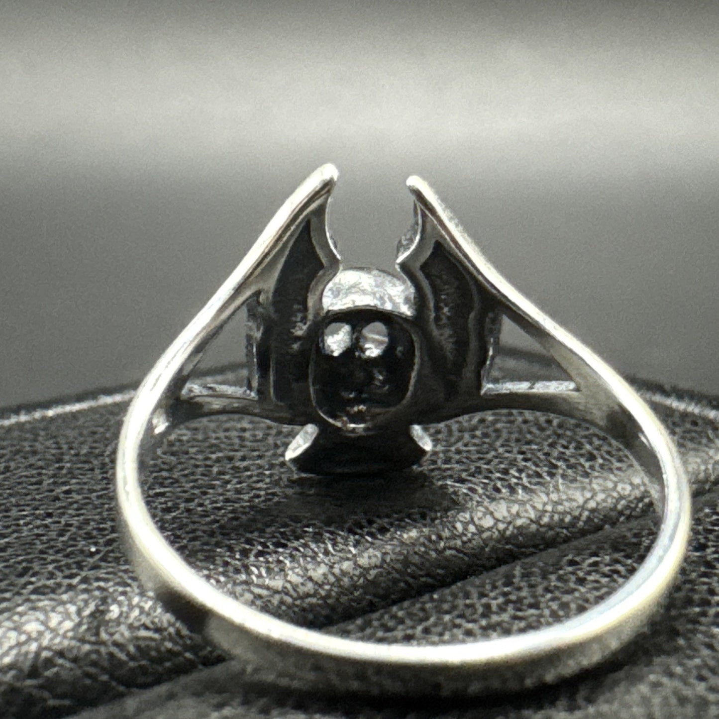 New Condition Sterling Silver Winged Skull Ring 925 Size 7