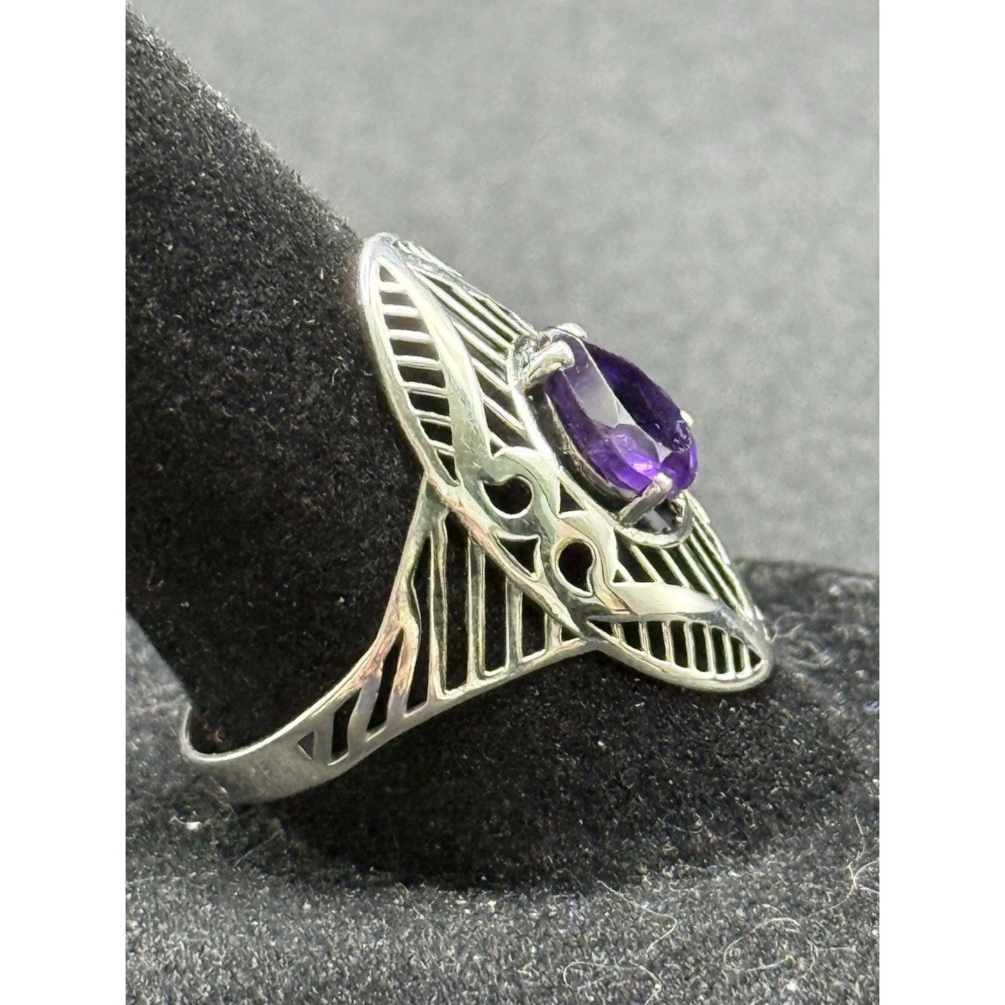 New Condition Sterling Silver Genuine Pear Amethyst Ring Size 9.00 925 P20