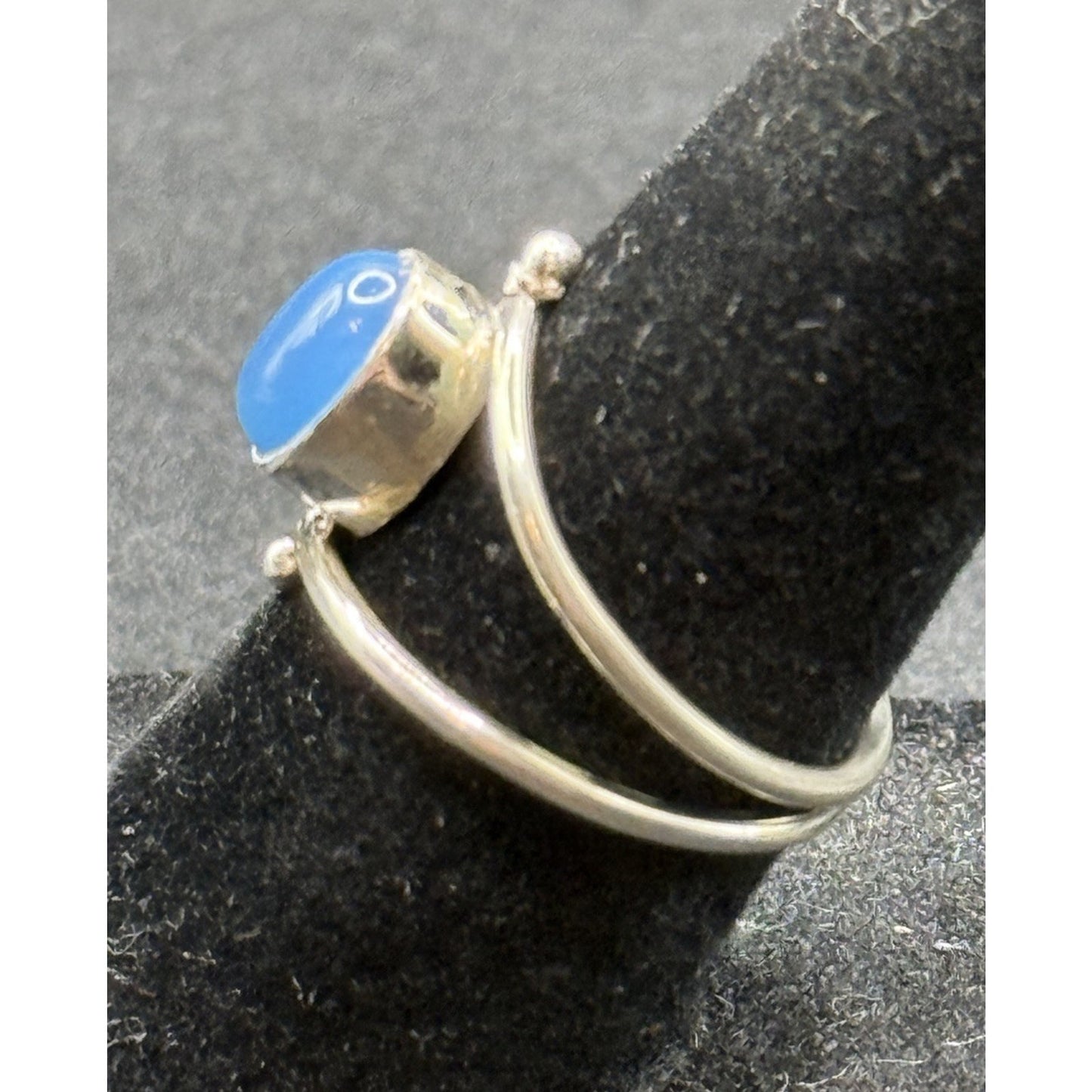 Excellent Used Condition Sterling Silver Genuine Blue Chalcedony Ring Size 6 P19