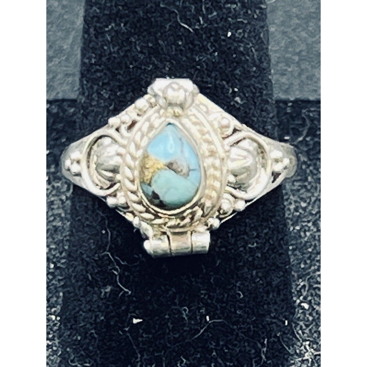 New Condition Sterling Silver Turquoise Poison Ring Size 7.00