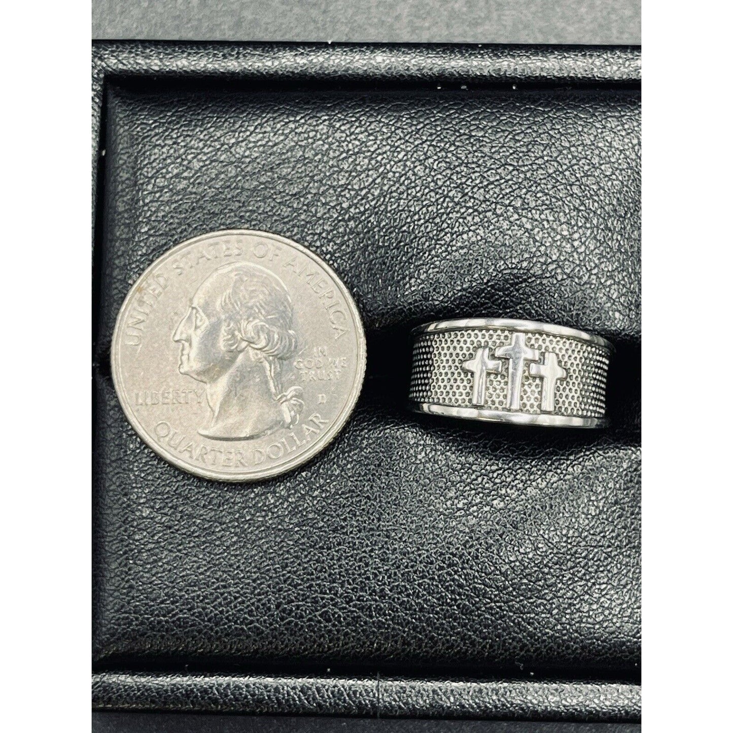 New Condition Sterling Silver Three Crosses Jesus Ring Size 6.50