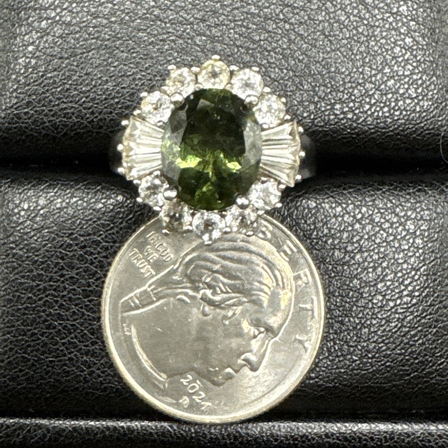 EUC Chrome Diopside Topaz Ring Size 8 U1
