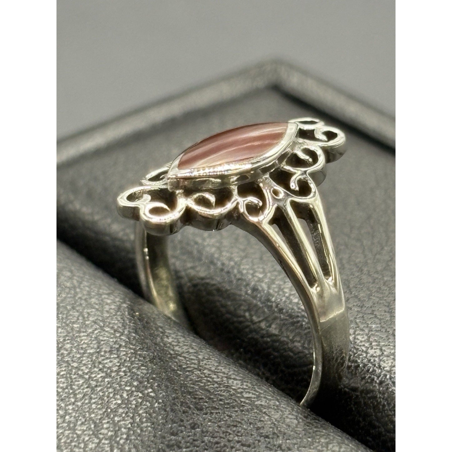 New Condition Sterling Silver Red Carnelian Scroll Ring Size 7