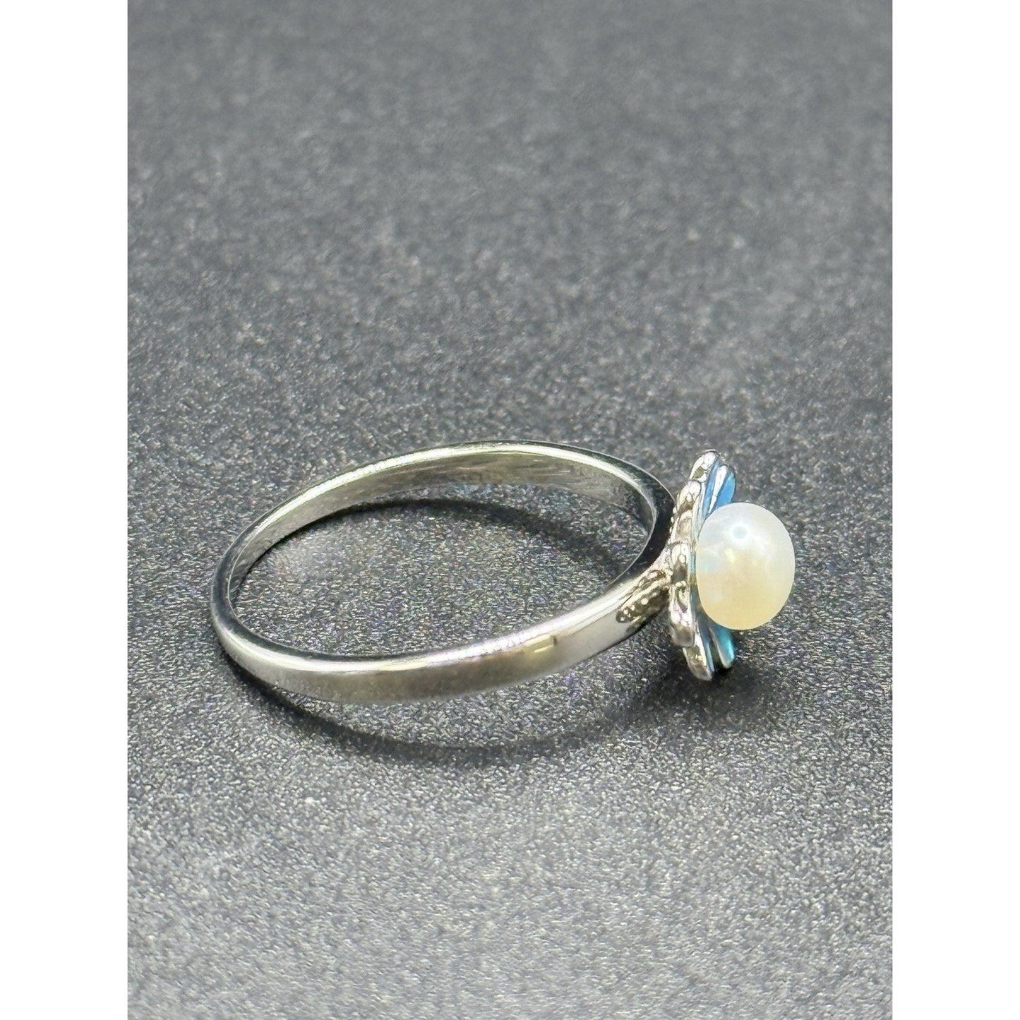 New Condition Sterling Silver Genuine Pearl Lab Opal Flower Ring Size 7.00