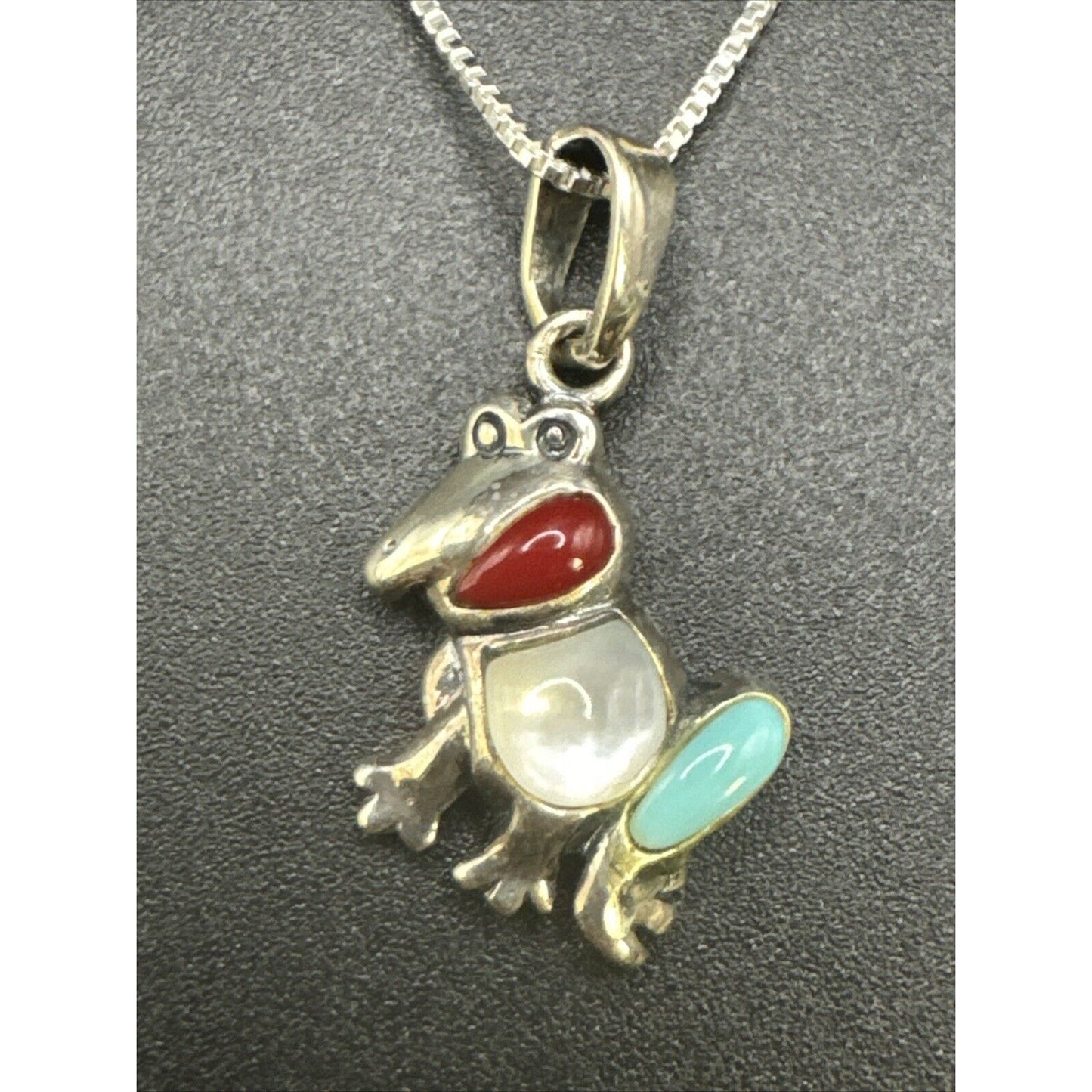 EUC 18” Sterling Silver Coral Turquoise Frog Pendant Necklace P14