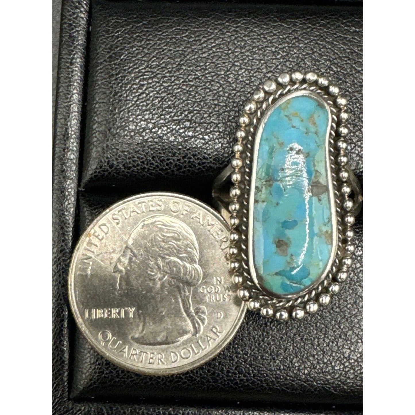 New Condition Sterling Silver Freeform Oblong Turquoise Ring 925 Size 9.25