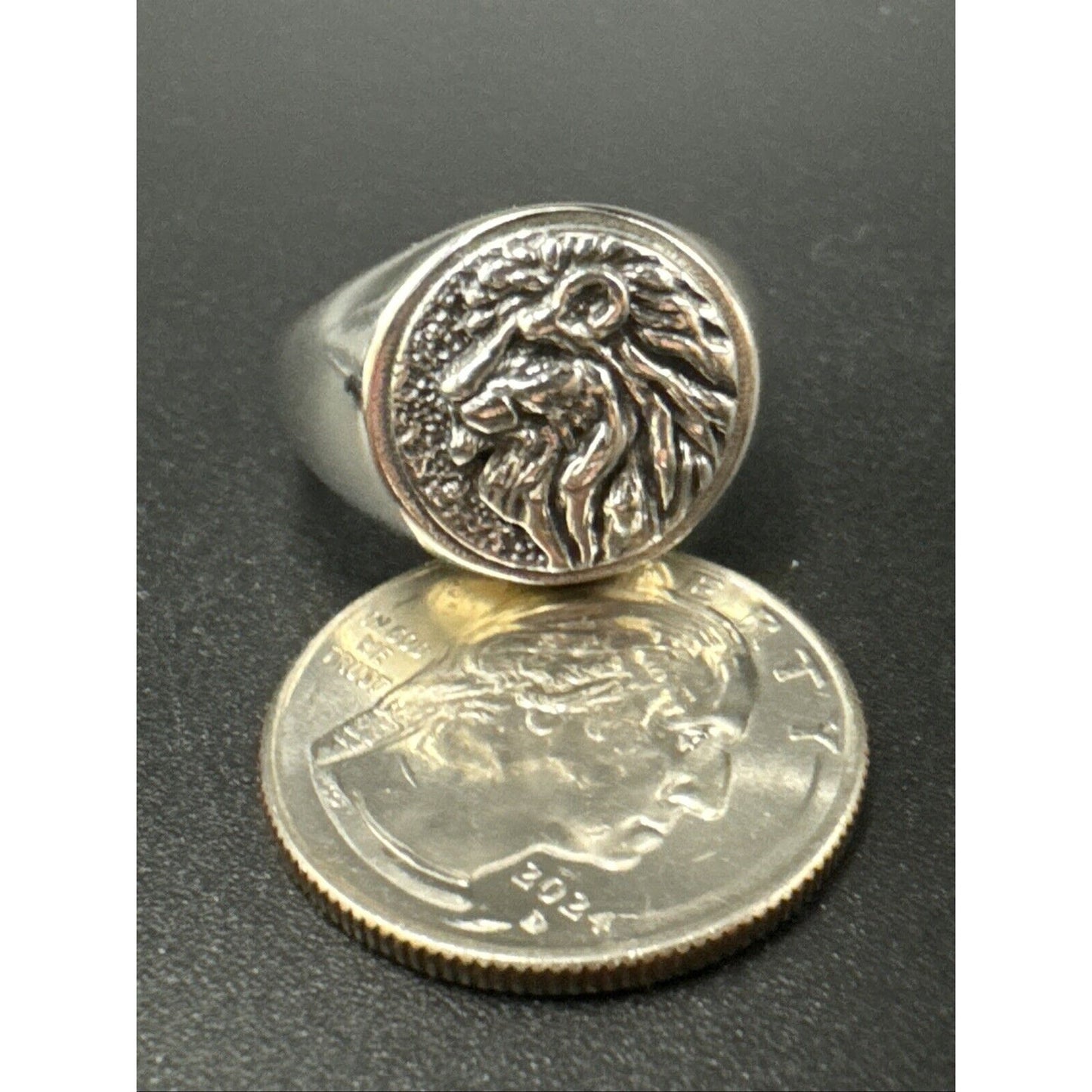 New Condition Sterling Silver Lion Head Circle Signet Ring 925 Size 9.75