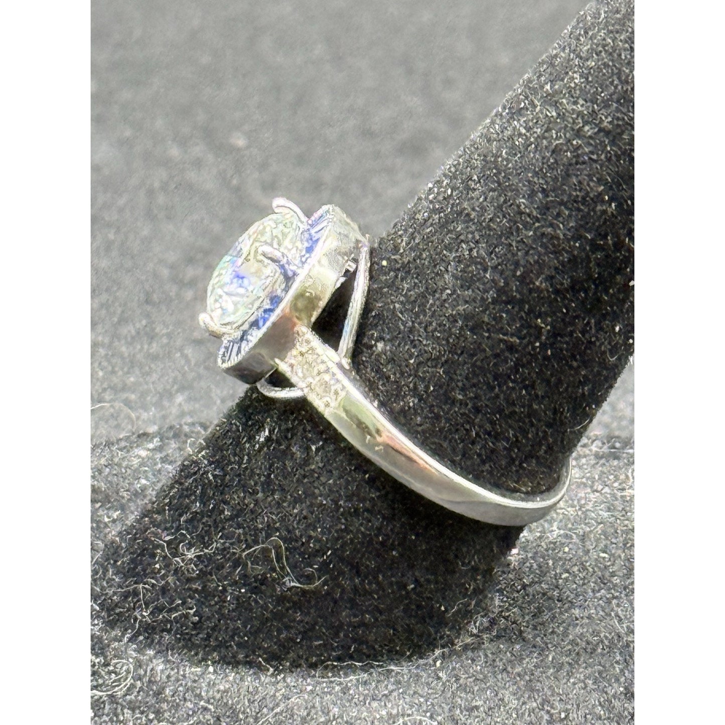 New Condition Sterling Silver Moissanite Blue Cubic Zirconia Ring Size 5.75