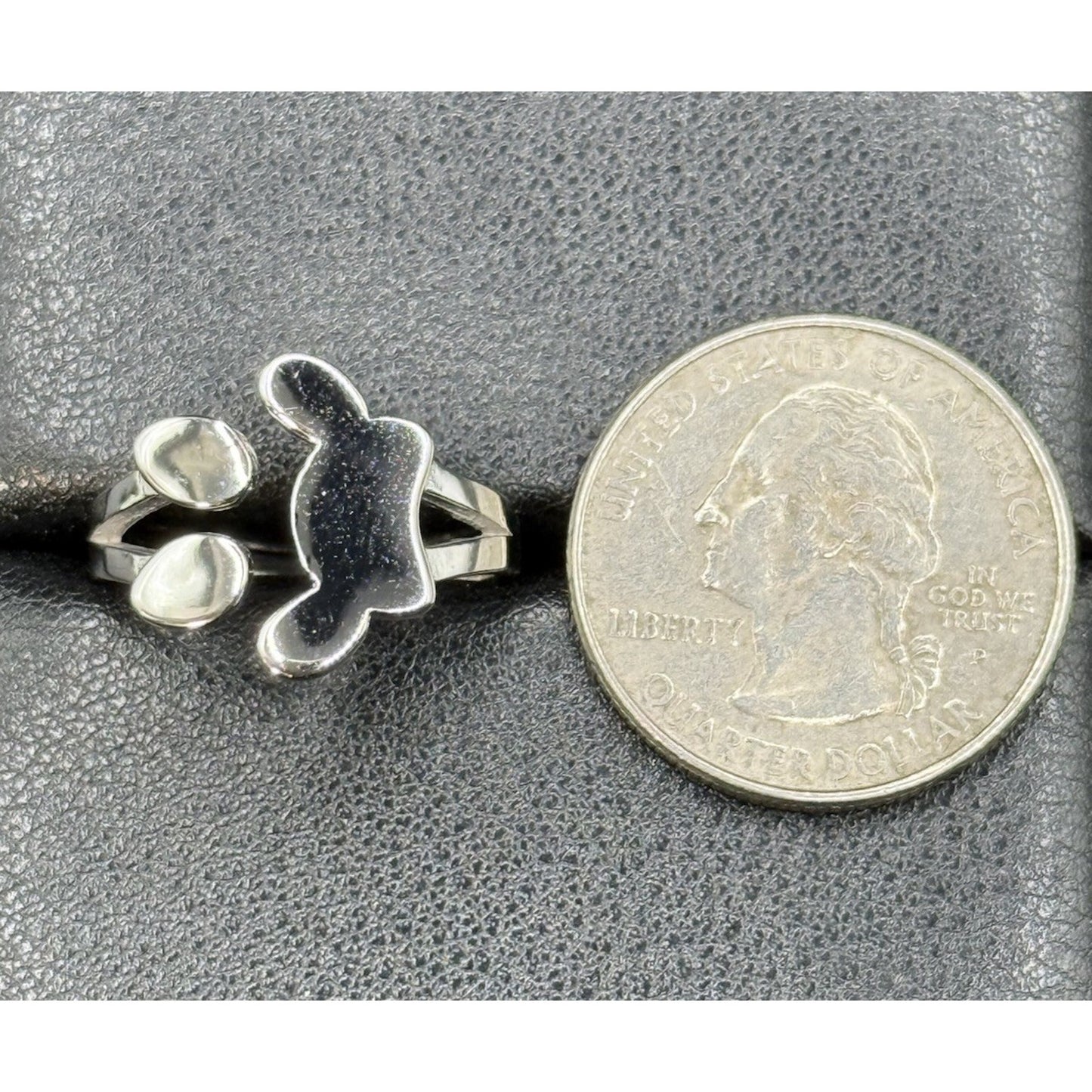 New Condition Sterling Silver Paw Print Ring Size 7.00 Adjustable