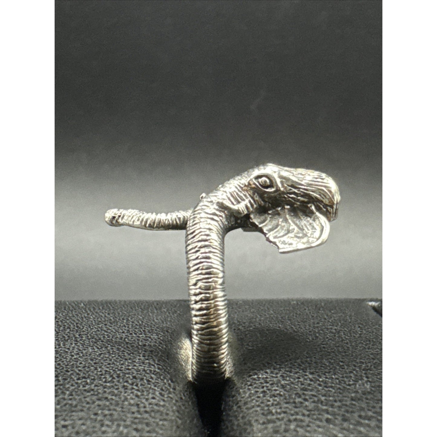 New Condition Sterling Silver Elephant Bypass Ring 925 Size 7