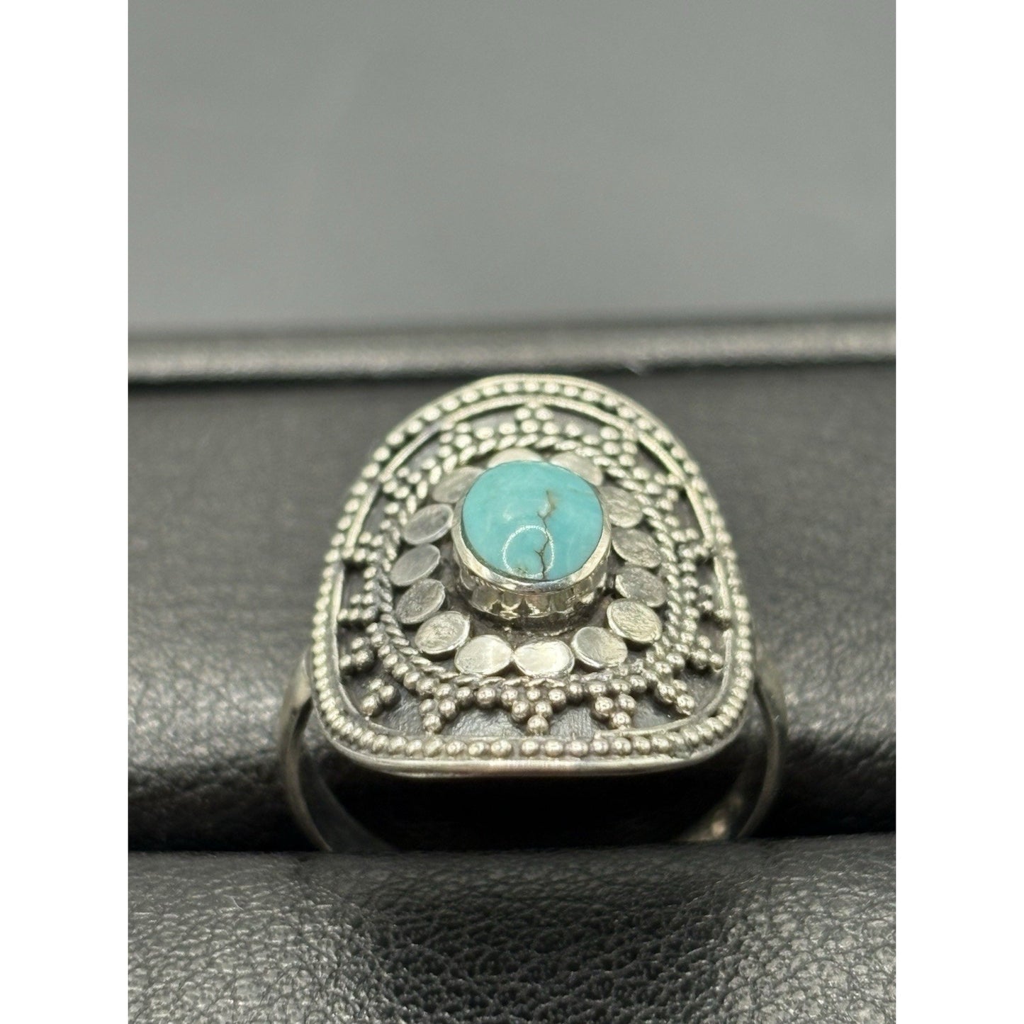 New Condition Sterling Silver Bali Style Turquoise Ring Size 7