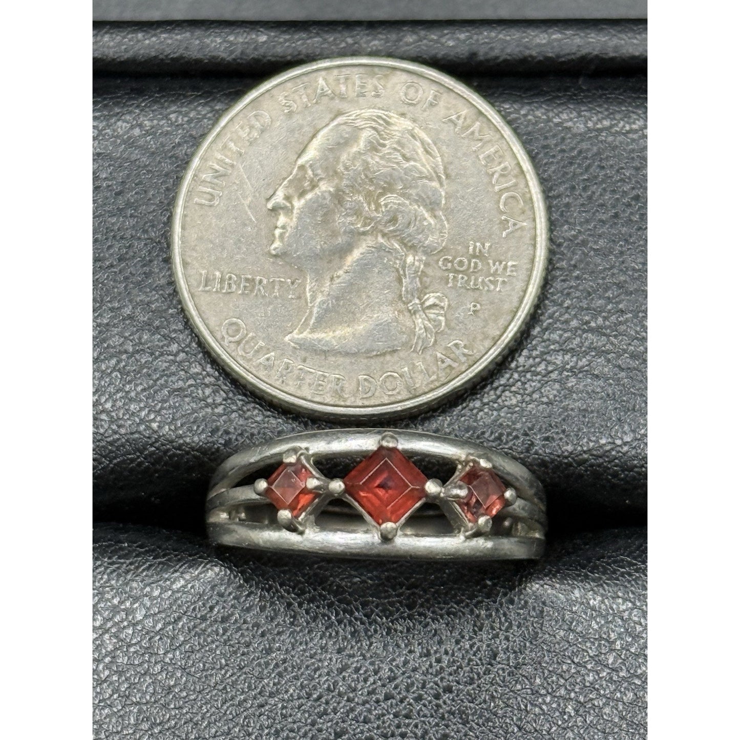 Vintage Sterling Silver Garnet Ring Size 7.50 925 P5