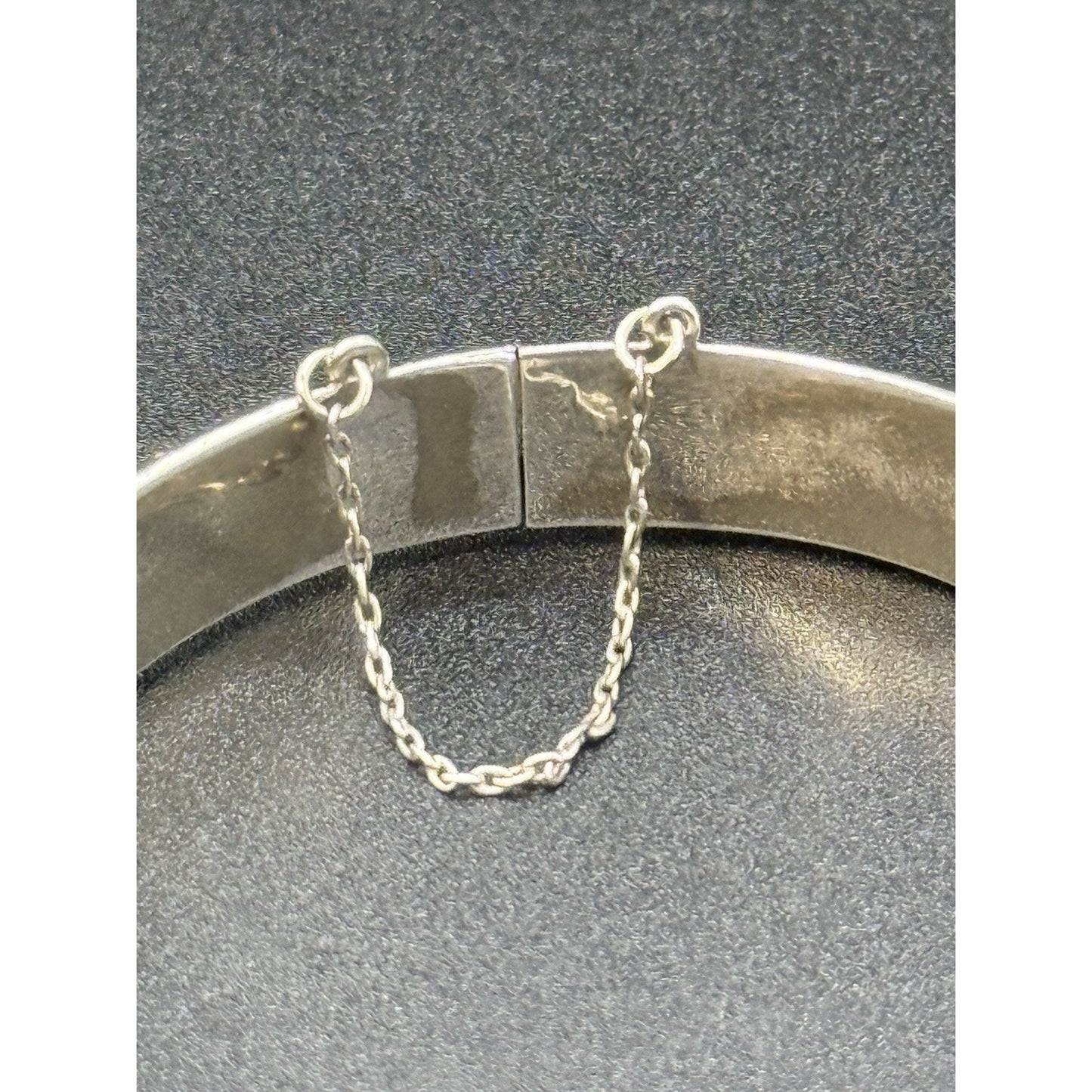 7” Vintage Sterling Silver Engraved Hinged Bangle Safety Chain 17 Grams P5