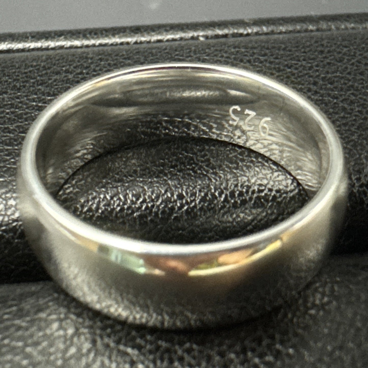 New Condition Sterling Silver 6 MM Wedding Band Ring Size 6