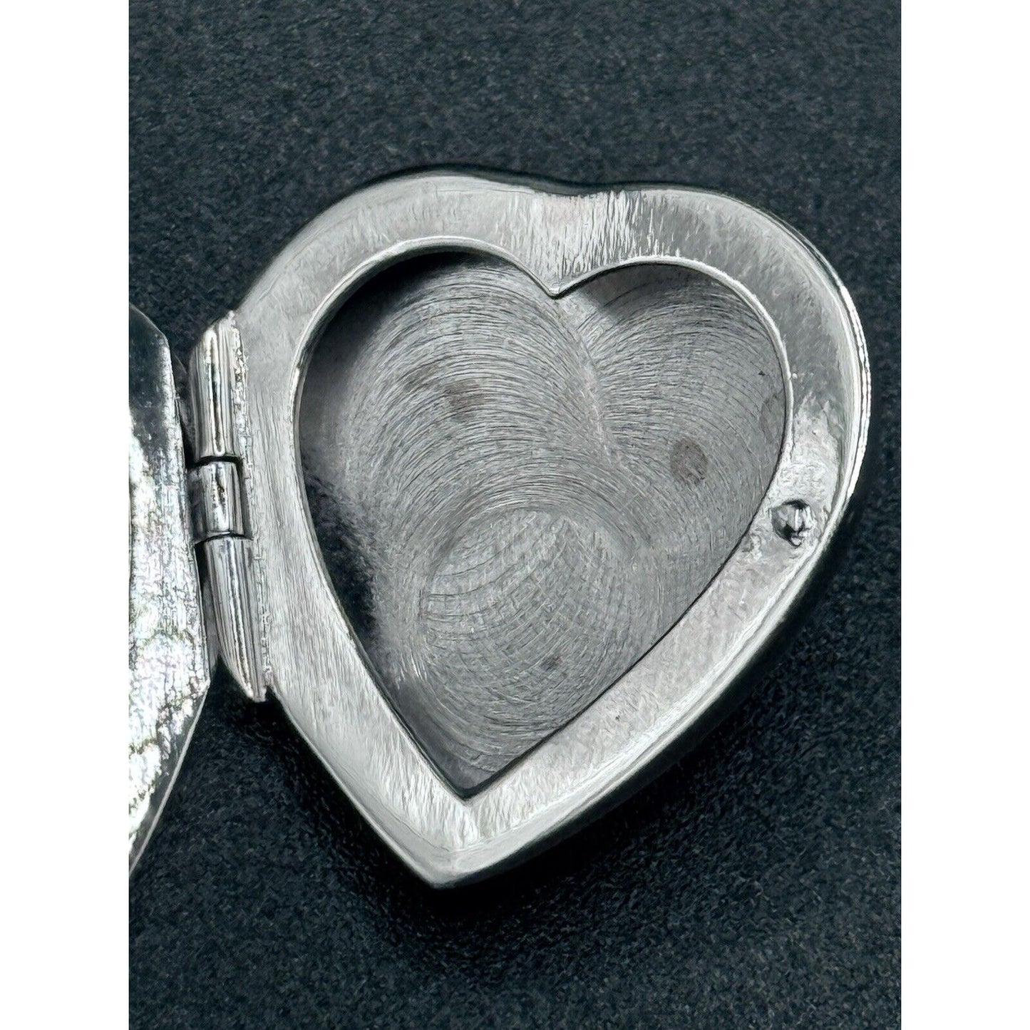 New Condition 20” Sterling Silver Cross Heart Locket Pendant Necklace 925