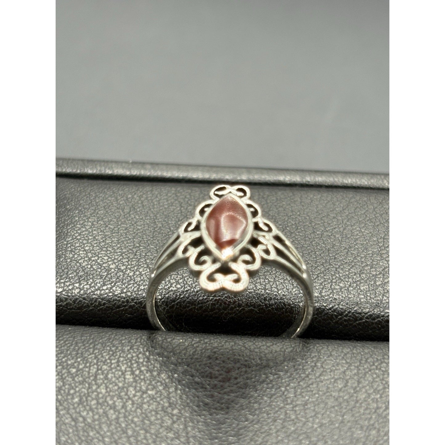 New Condition Sterling Silver Red Carnelian Scroll Ring Size 7