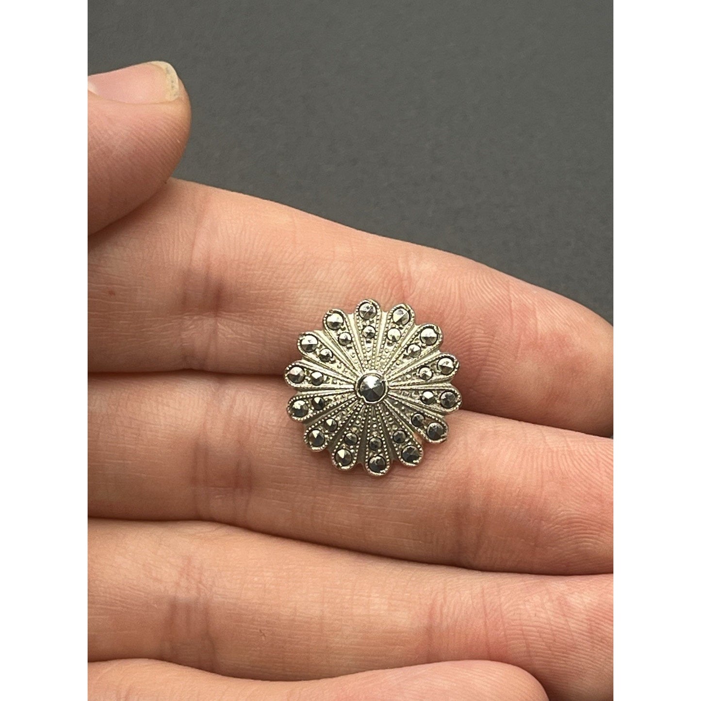 ExcellentUsedCondition Sterling Silver Marcasite Screwback Postless Earrings W15