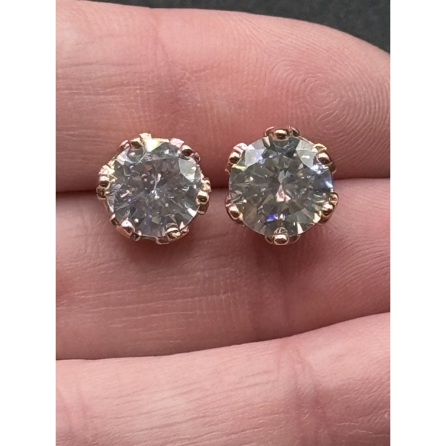 New Condition Rosa Sterling Silver Cubic Zirconia Crown Stud Earrings N19