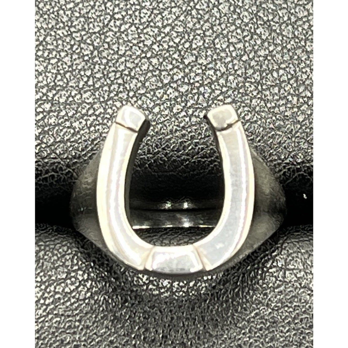 New Condition Horseshoe Sterling Silver Ring Size 5 925
