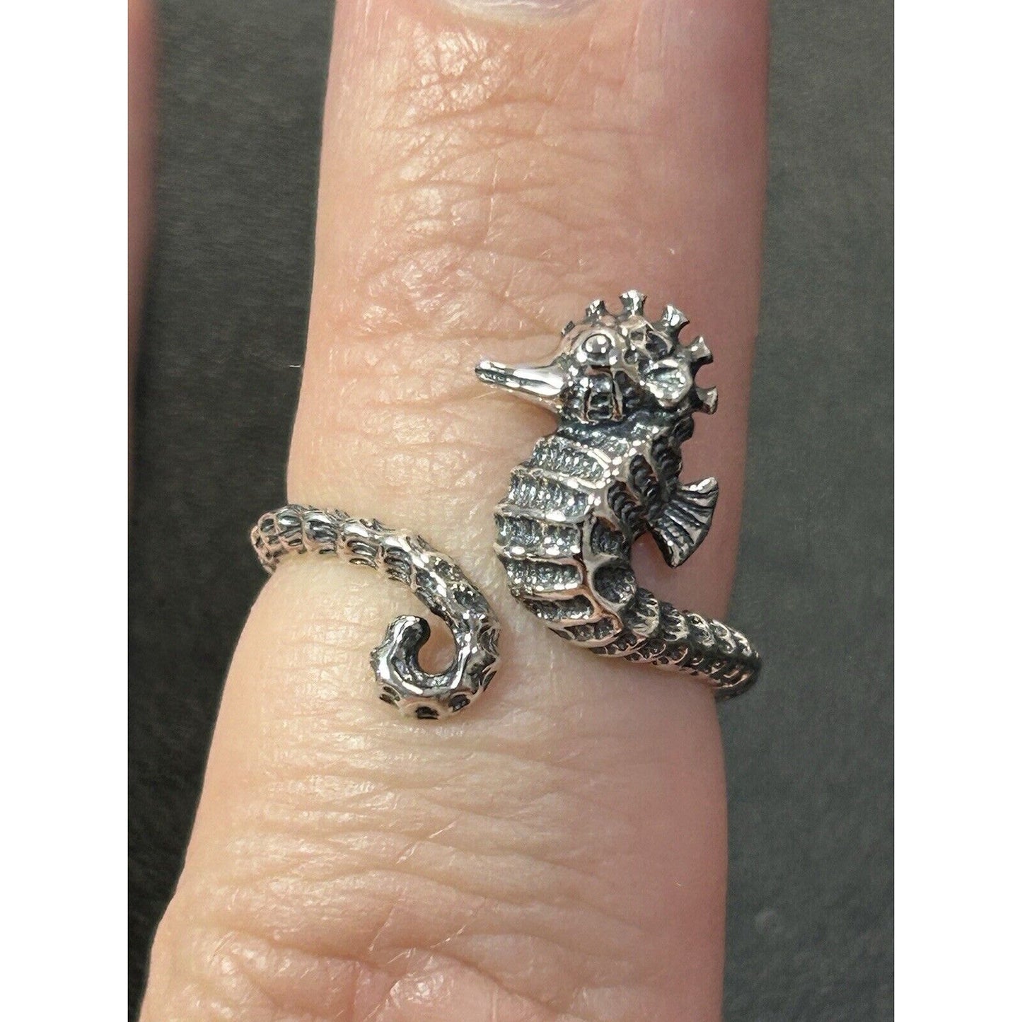 New Condition Sterling Silver Seahorse Ring Size 7.00