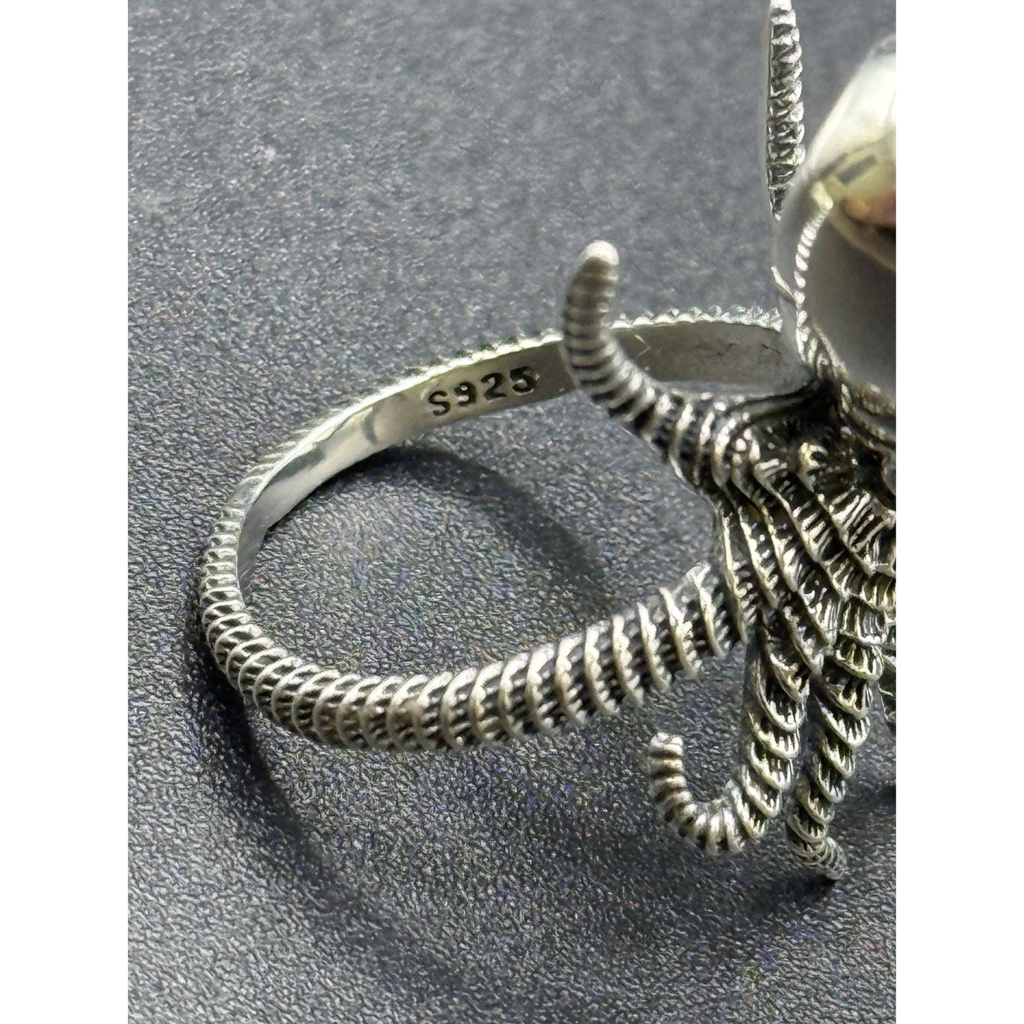 New Condition Sterling Silver Octopus Ring Size 7.00