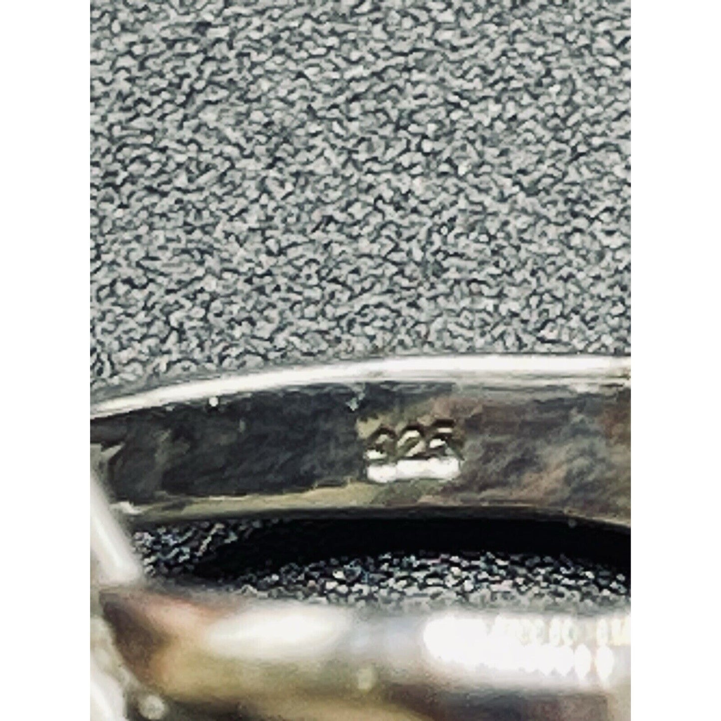New Condition Sterling Silver Praying Hands Ring Size 10.00 925