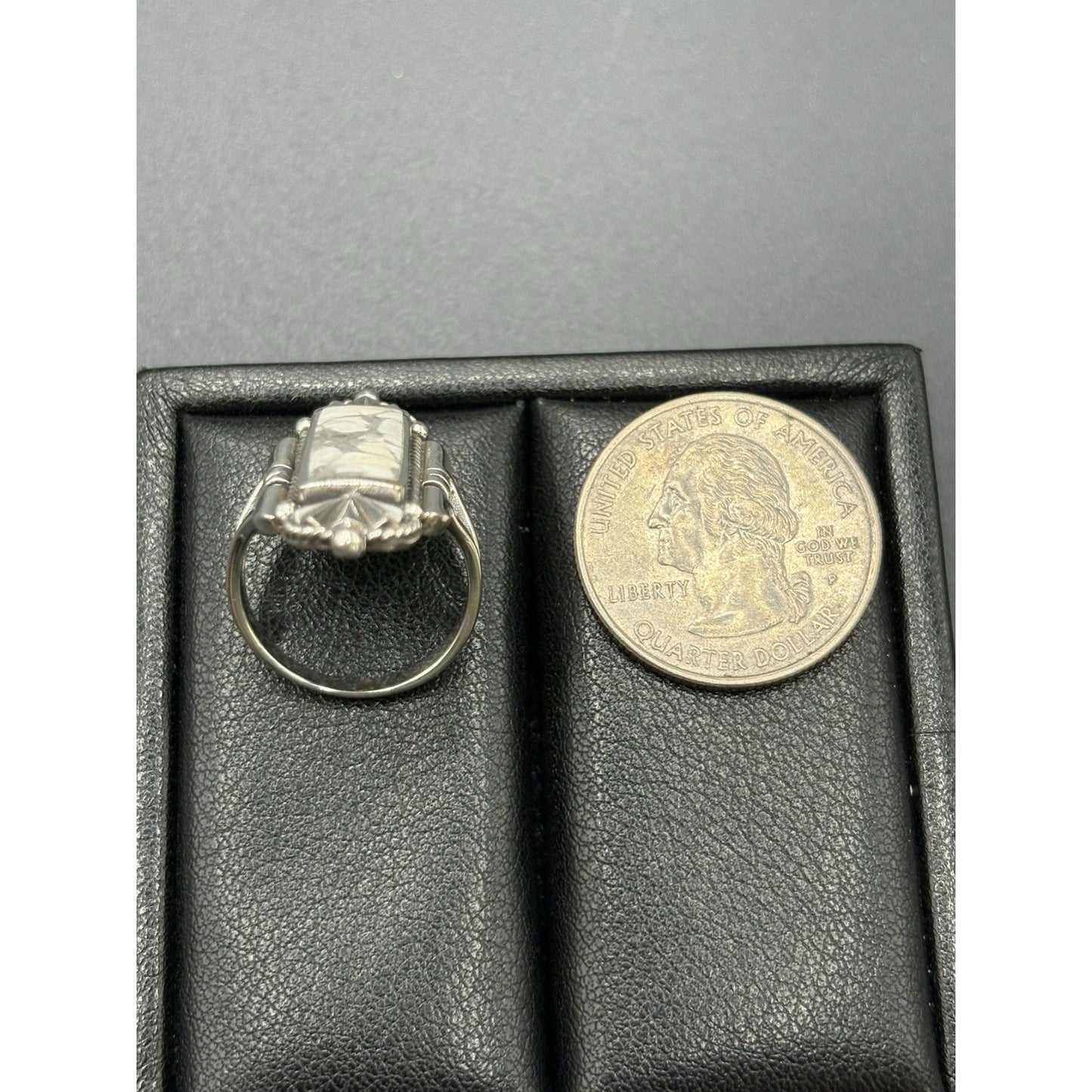 New Condition White Buffalo Sterling Silver Ring Size 6