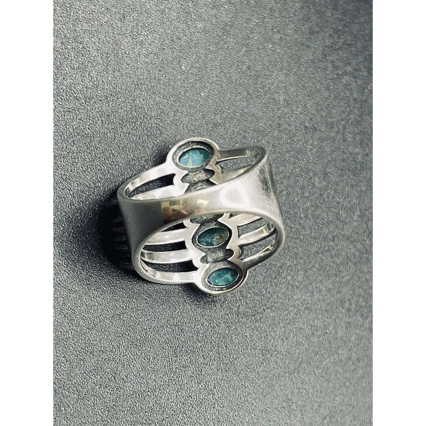 New Condition Sterling Silver 4 Vertical Turquoise Ring Size 6.75
