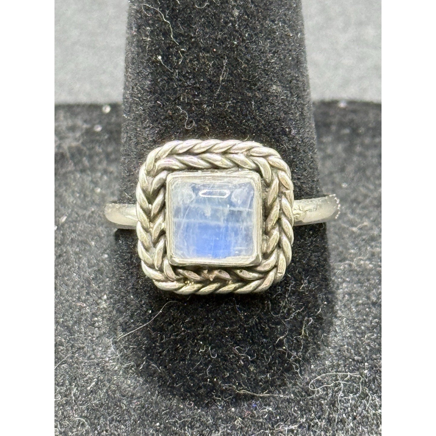 EUC Sterling Silver Square Genuine Moonstone Ring Size 7.00 P18