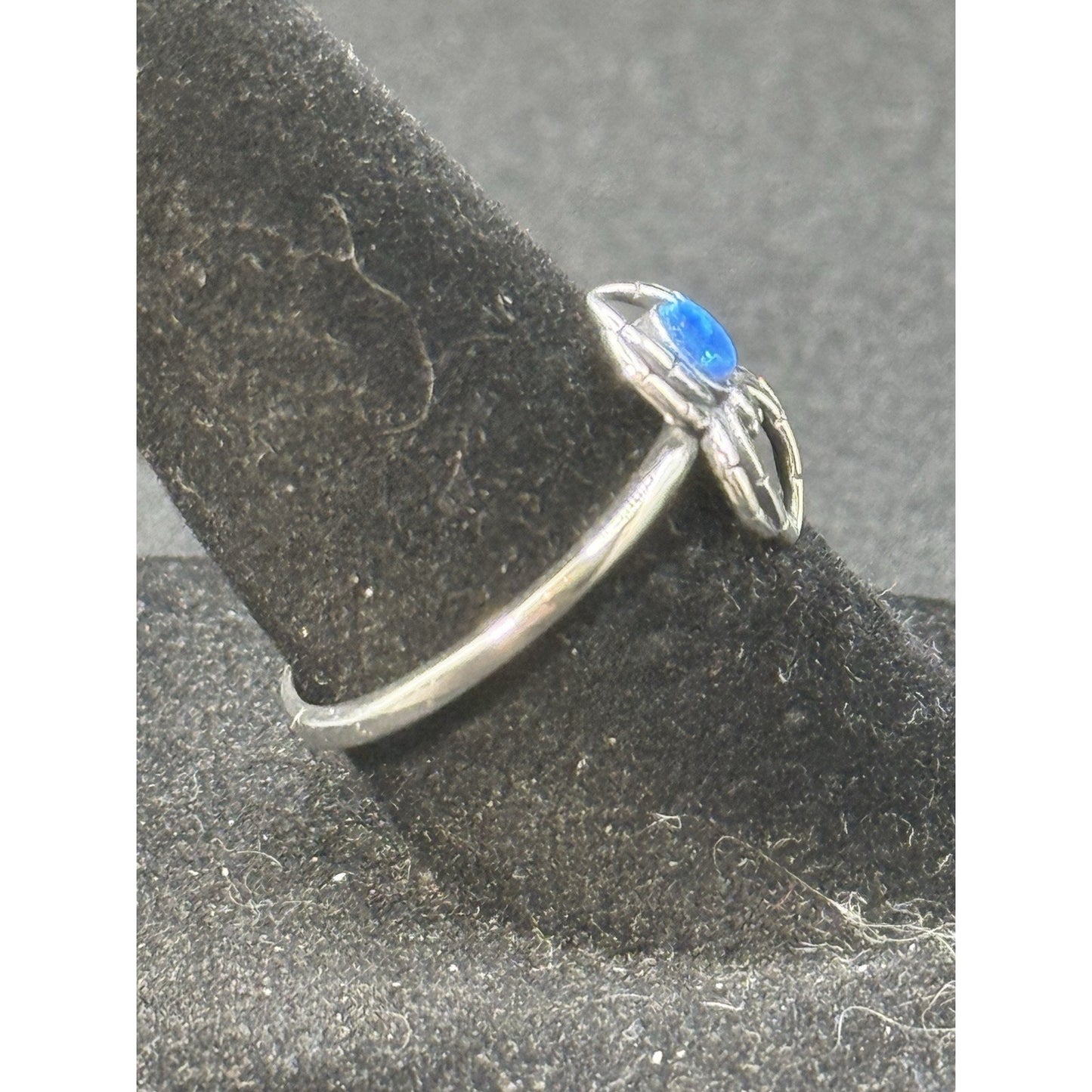 New Condition Sterling Silver Lab Blue Opal Spider Dainty Ring Size 6.50