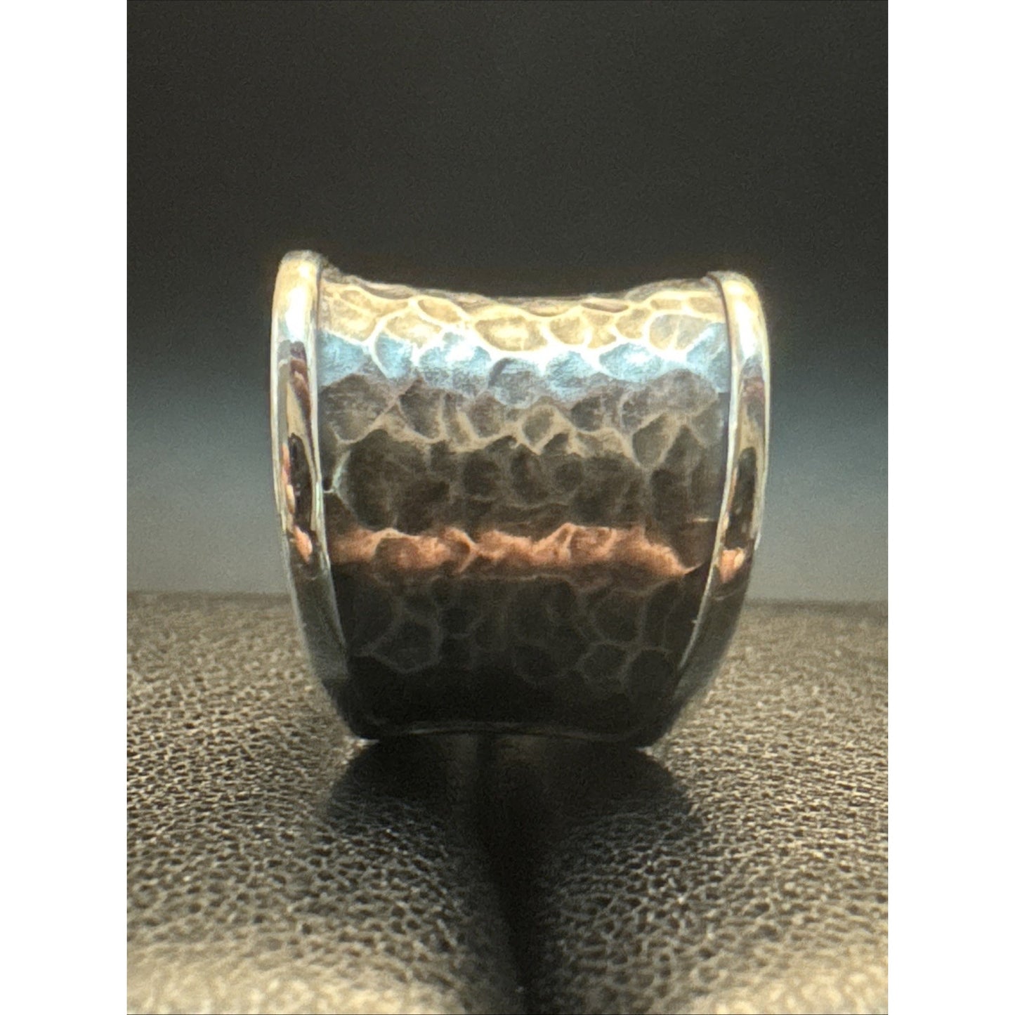 New Condition Sterling Silver 19mm Hammered Band Ring Size 6.5 Concave