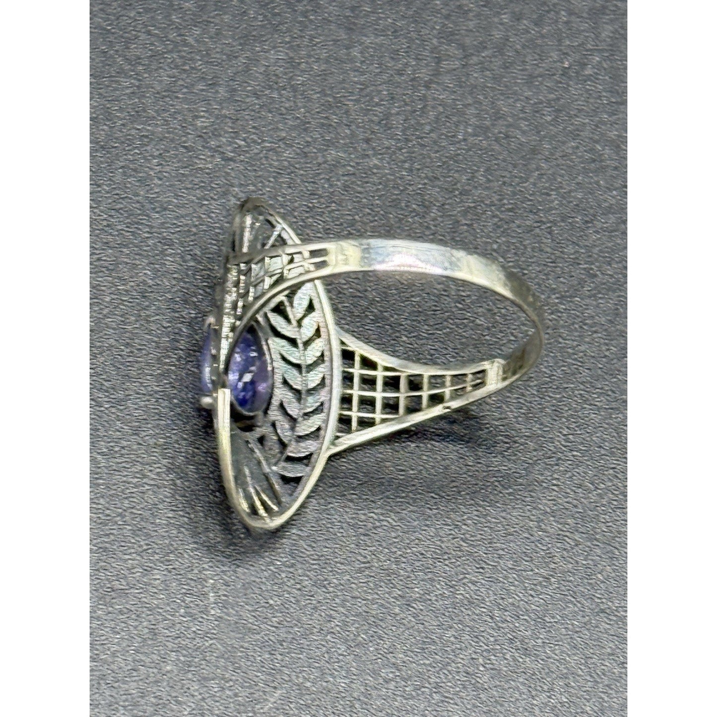 EUC Sterling Silver Genuine Tanzanite Filigree Ring Size 9.00 925 Q21