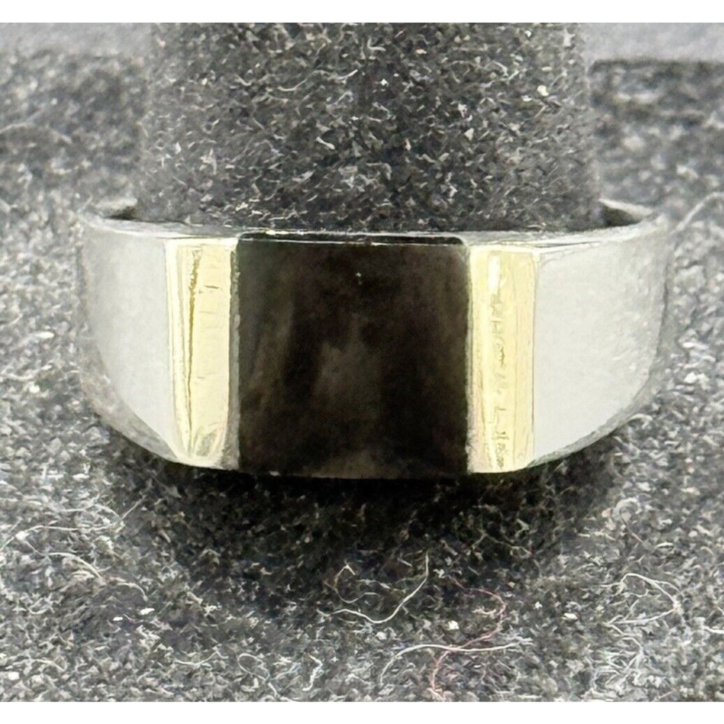 New Condition Sterling Silver Onyx Gents Ring Size 10.50 925