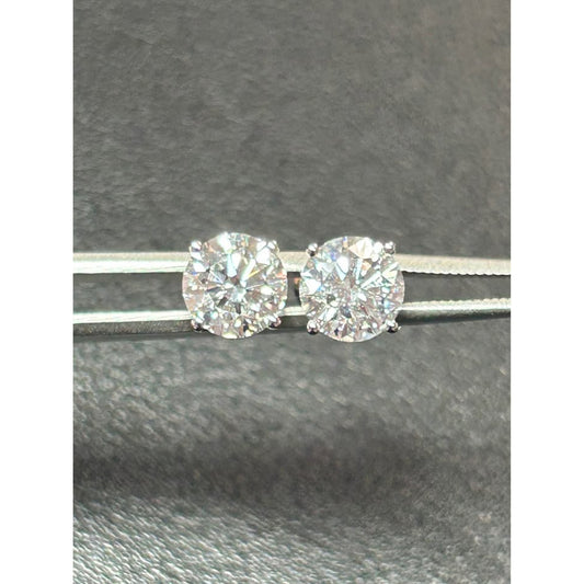 3.09 Total weight Round Brilliant Lab Grown Diamond F Color VS2 Clarity IGI Certified