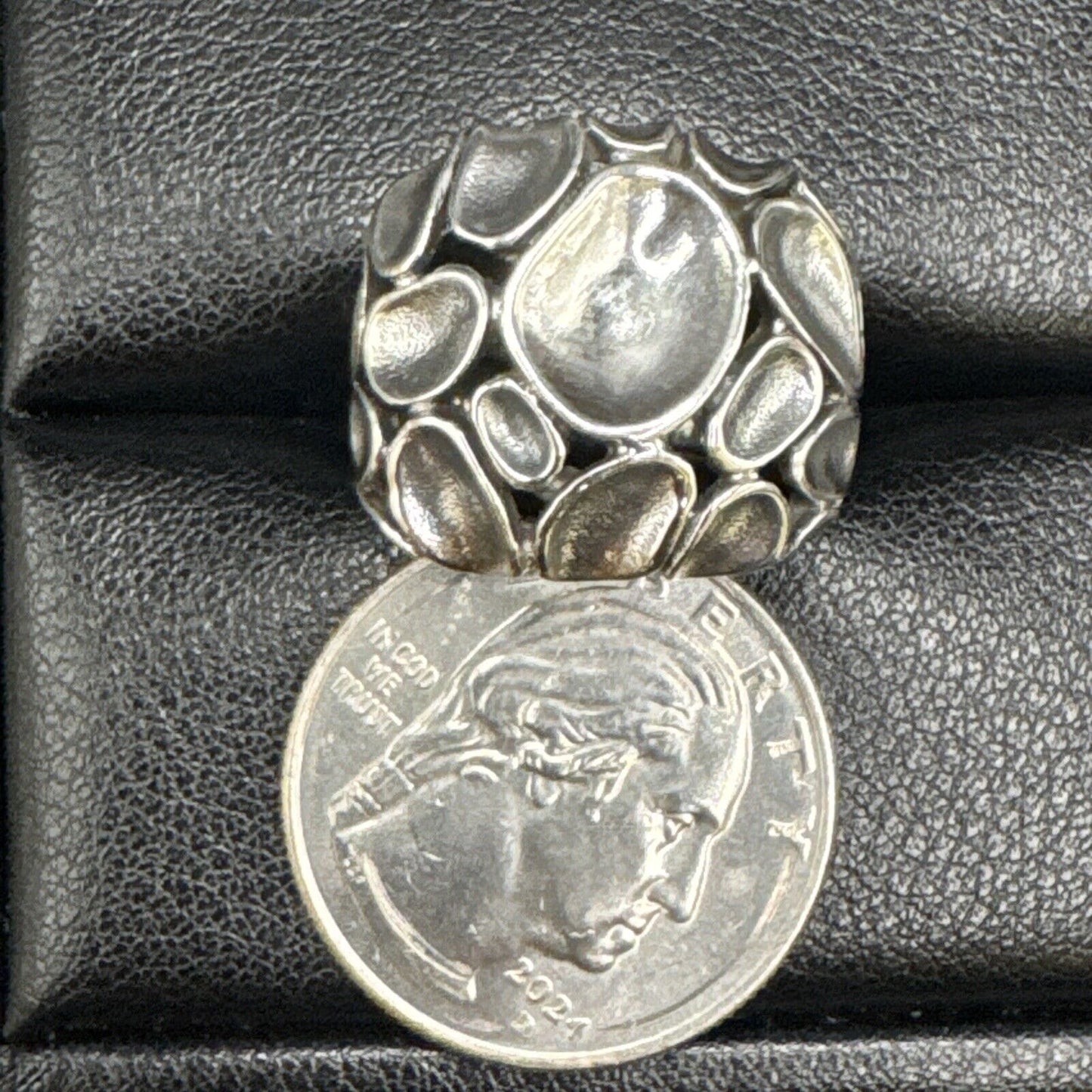 New Condition Sterling Silver Abstract Pebbles Ring 925 Size 6.5