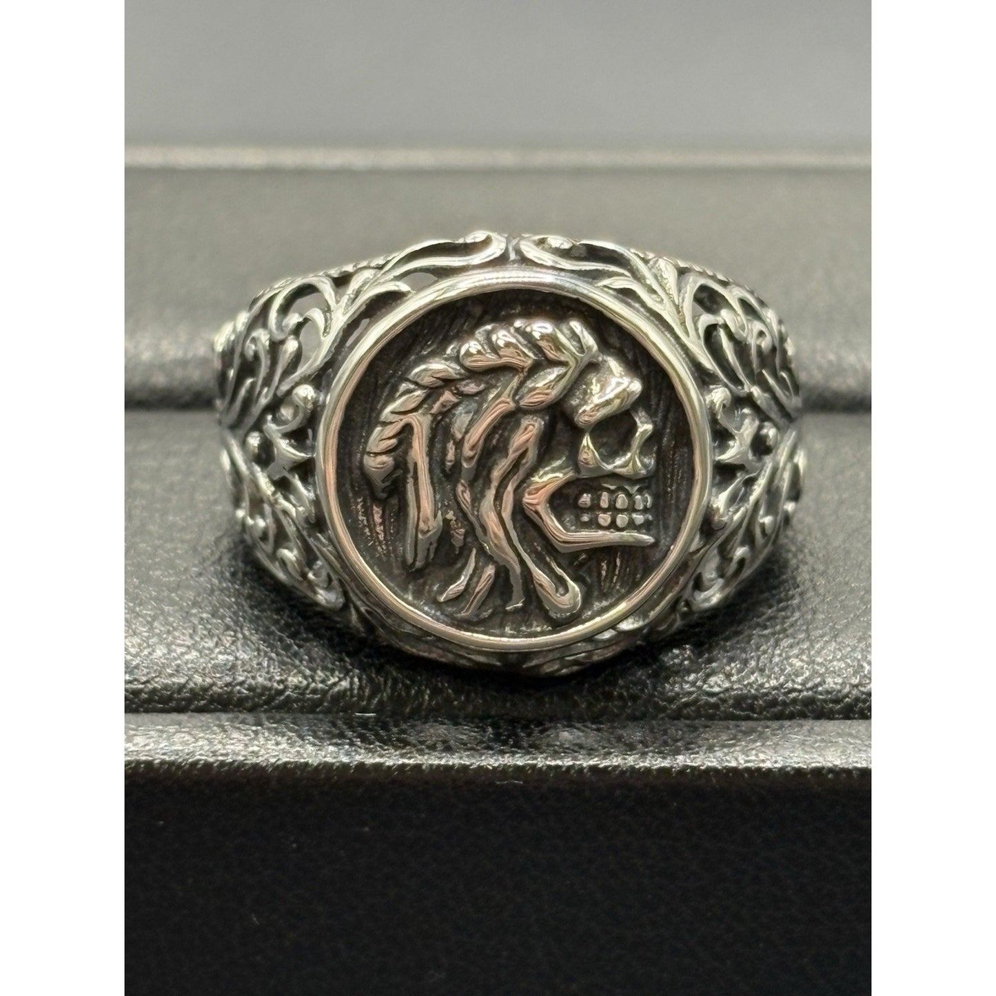 New Condition Sterling Silver Indian Skull Ring Size 10 925